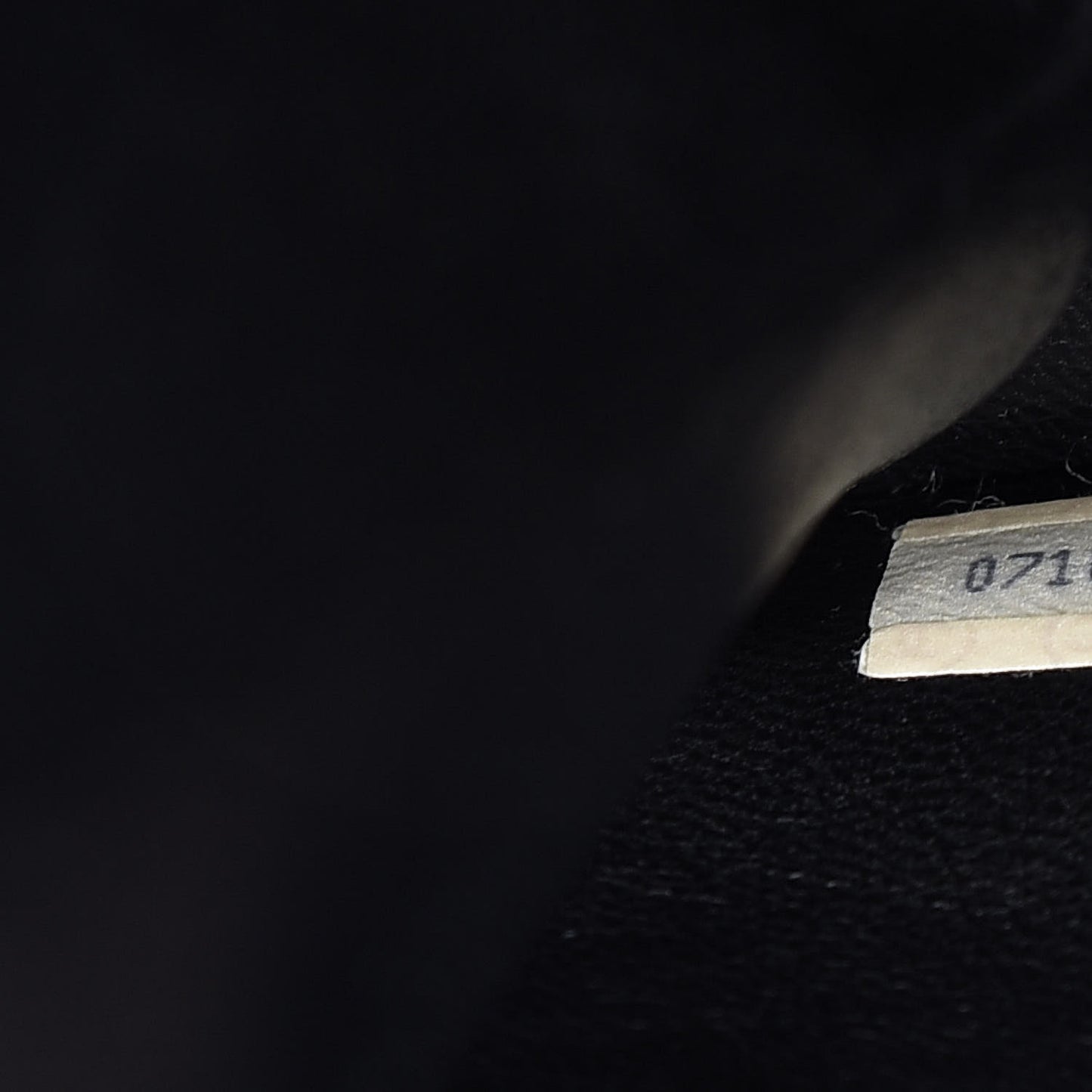 Ostrich Medium Single Flap Black