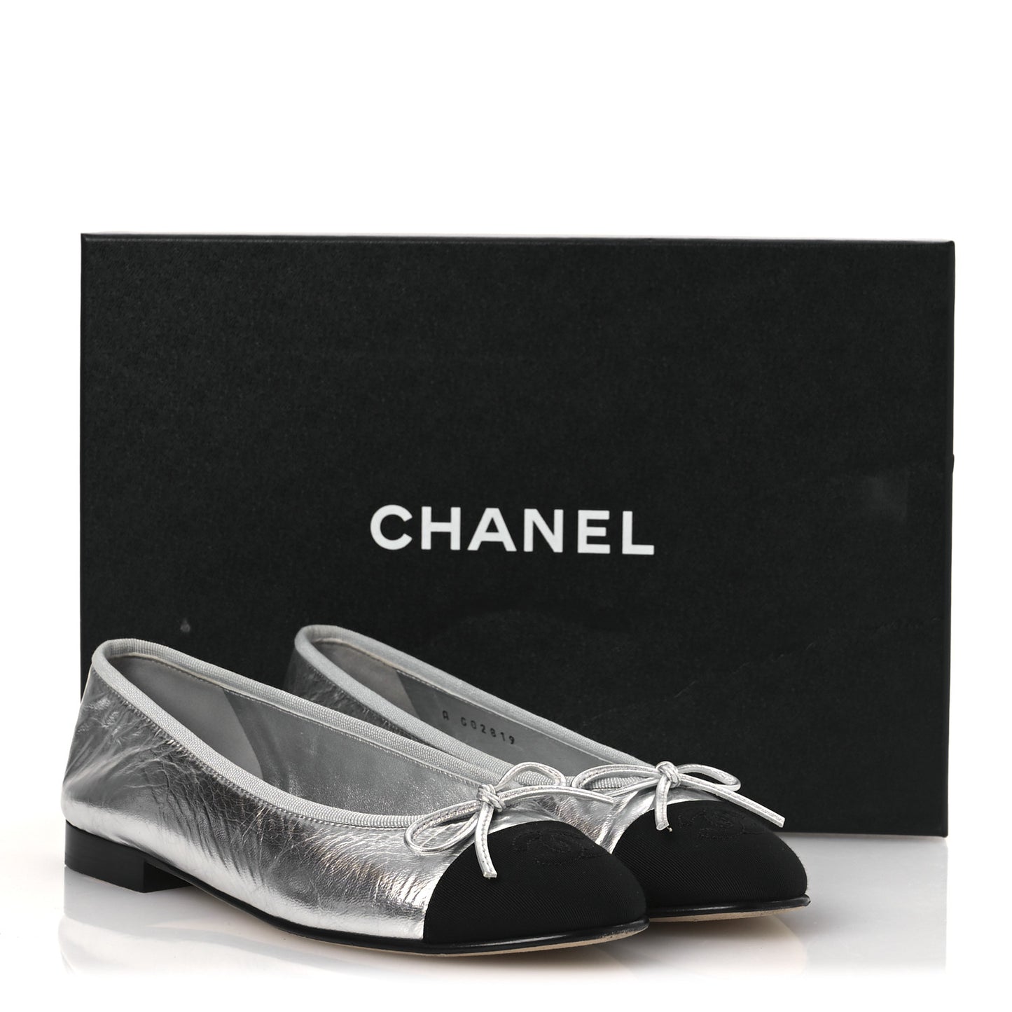 Laminated Crumpled Lambskin Grosgrain Cap Toe CC Ballerina Flats 36.5 Silver Black