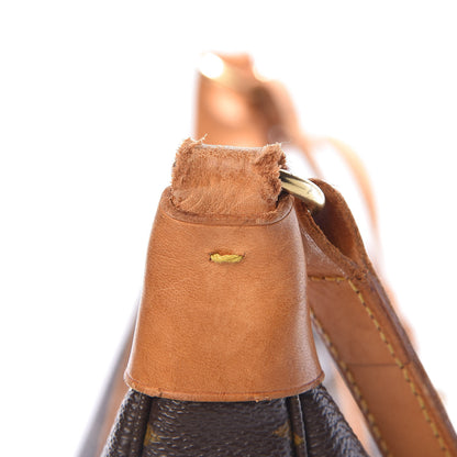 Louis Vuitton Monogram Boulogne 35 9 of 25