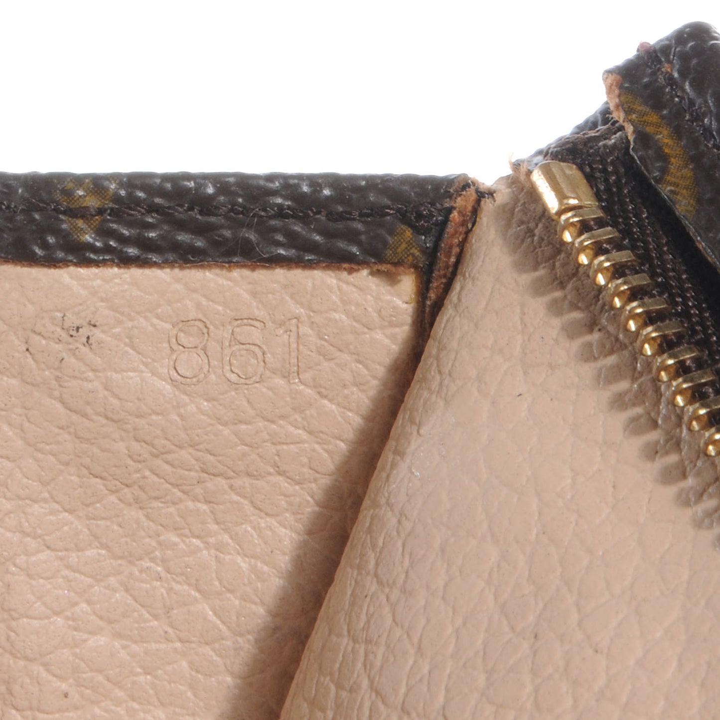 Monogram Poche Toilette 26