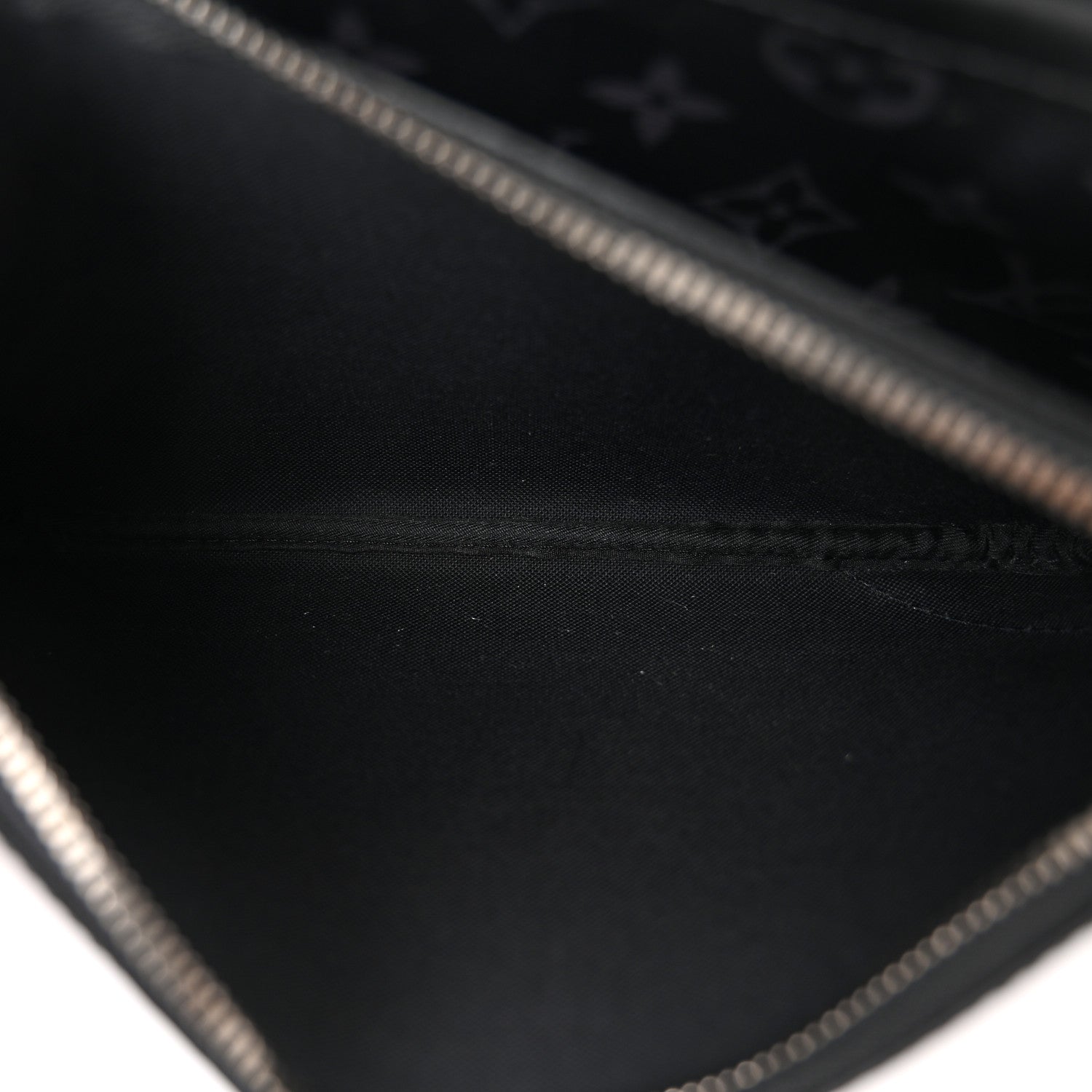 Louis Vuitton Reverse Monogram Eclipse Trio Messenger 6 of 10