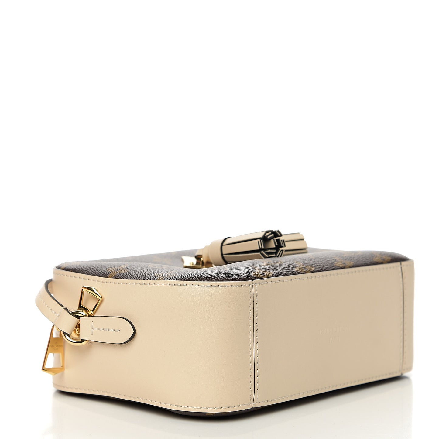 Monogram Saintonge Creme