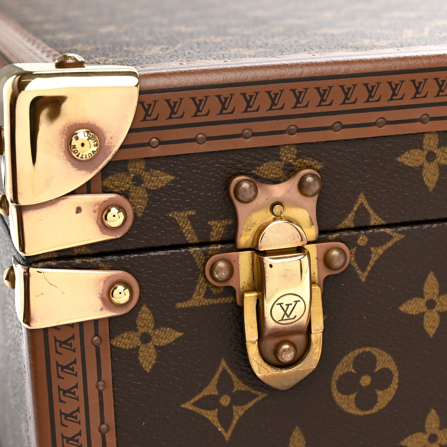 Monogram Bisten 50