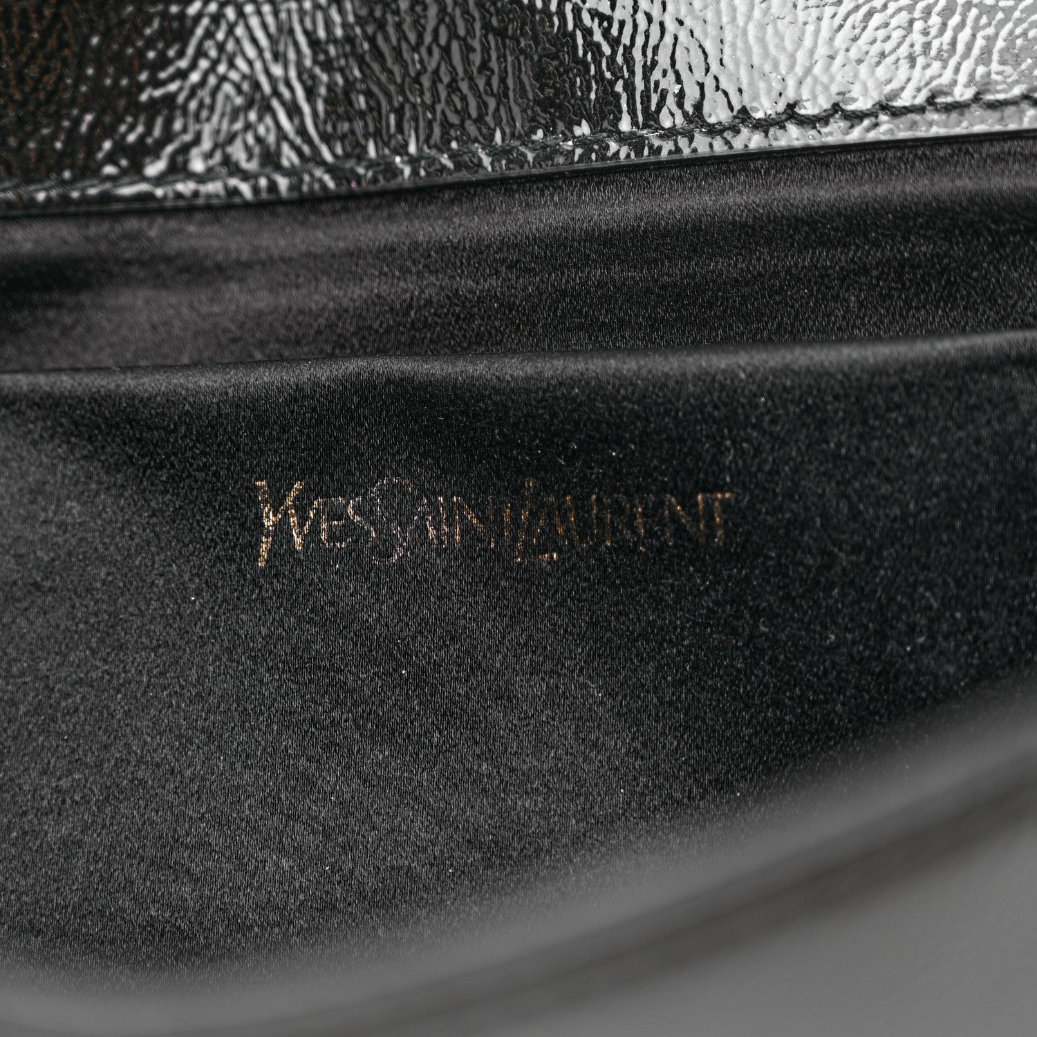 Saint Laurent Textured Patent Monogram Small Belle De Jour Clutch Black 6 of 9