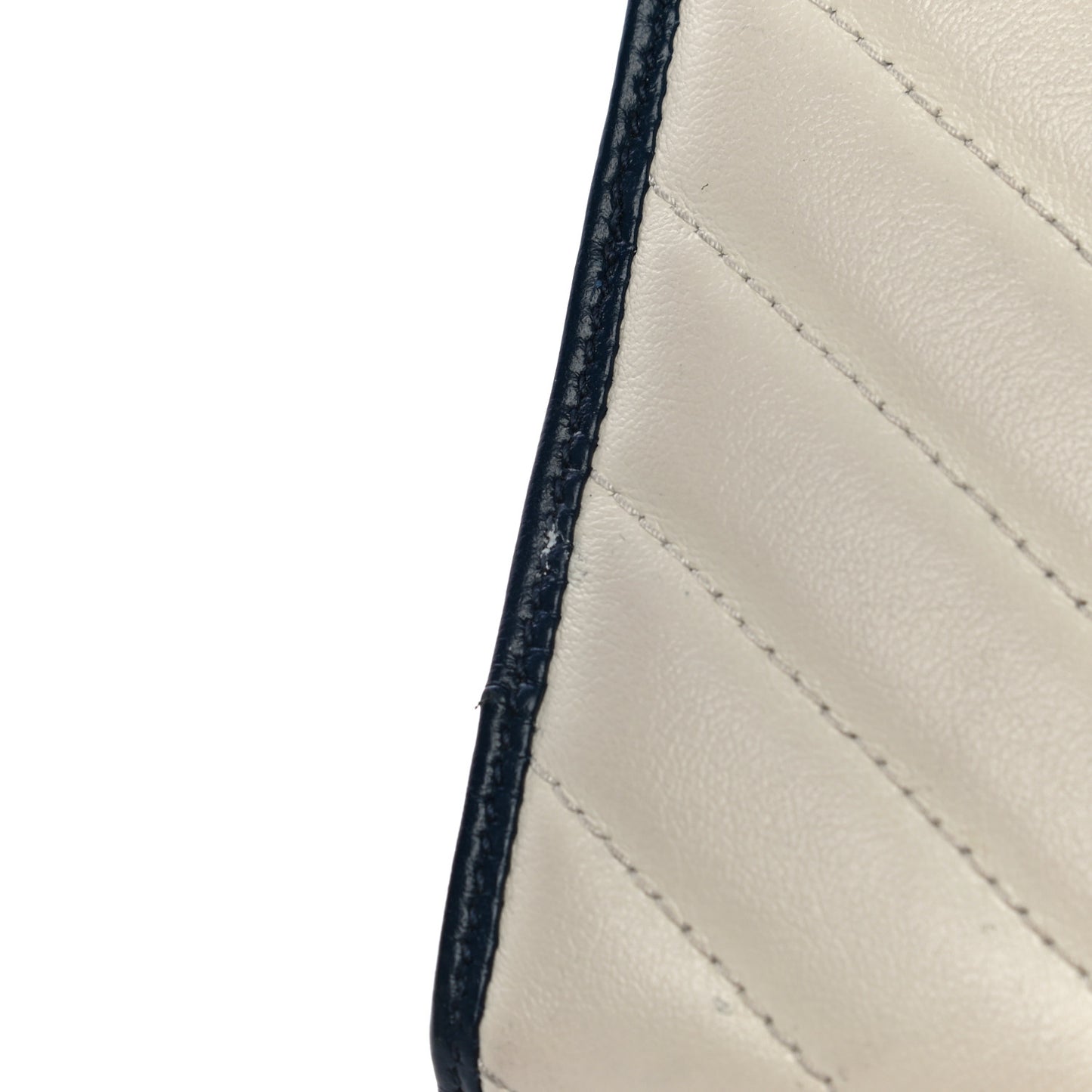Vintage Effect Calfskin Matelasse Diagonal Torchon GG Marmont Chain Wallet Mystic White Blue Agata