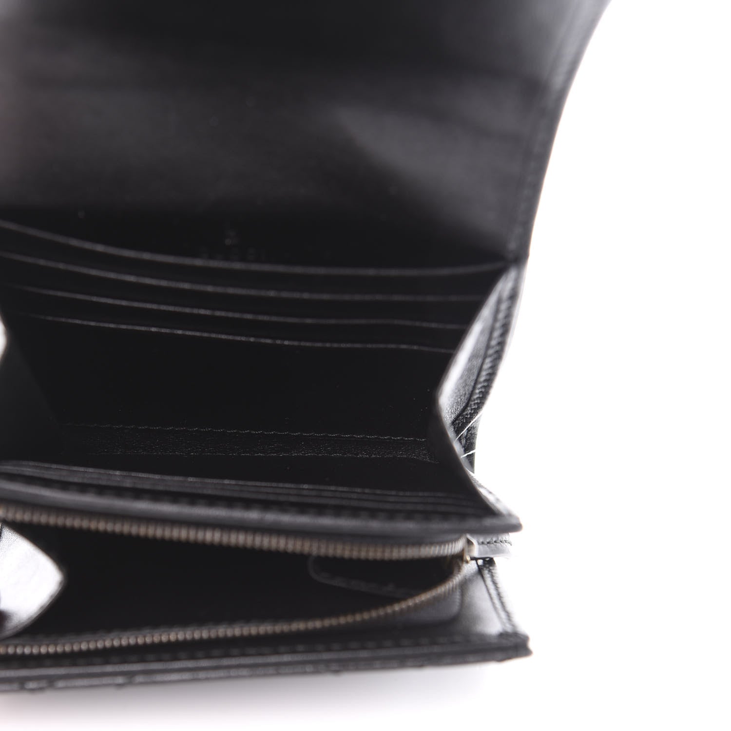 Gucci Calfskin Matelasse GG Marmont Medium Wallet Black 5 of 6