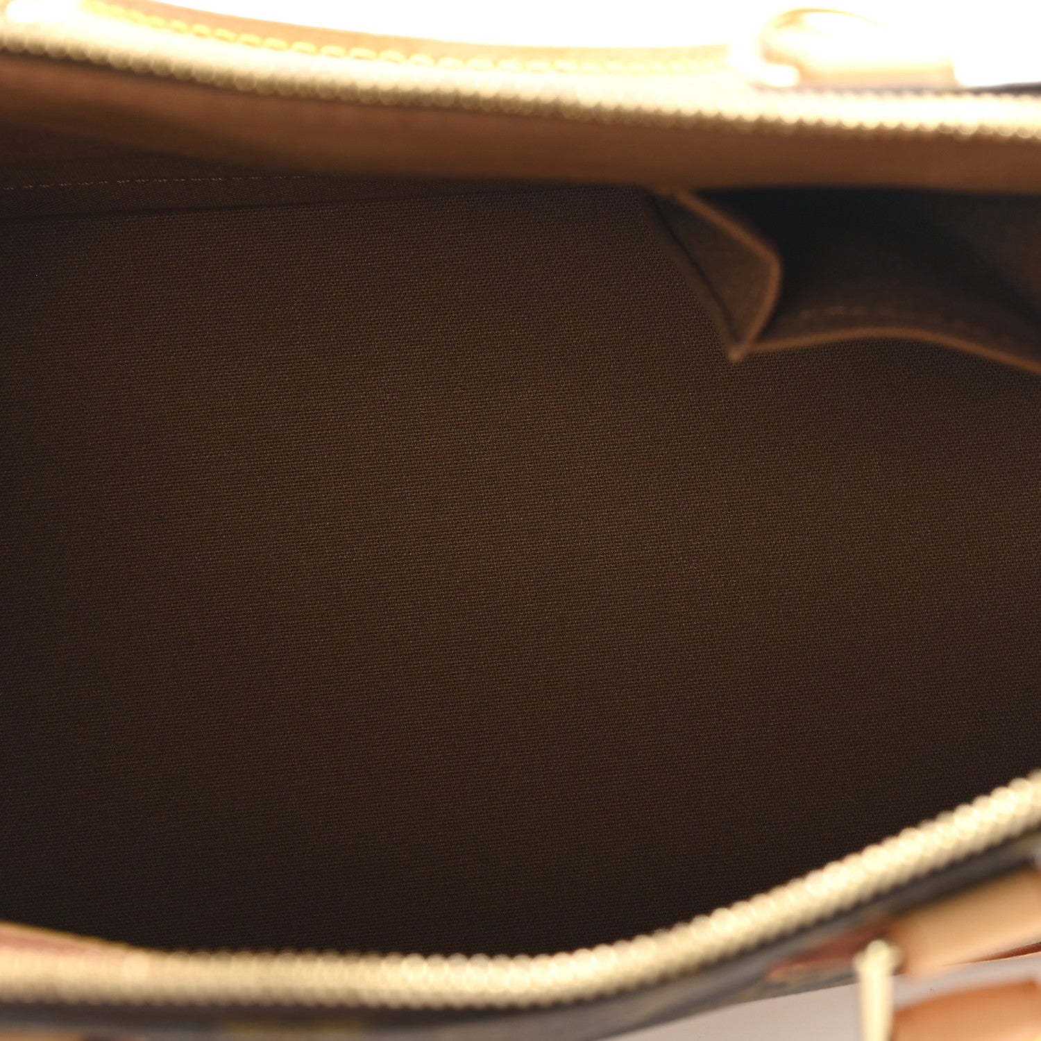 Louis Vuitton Monogram Alma MM 5 of 9