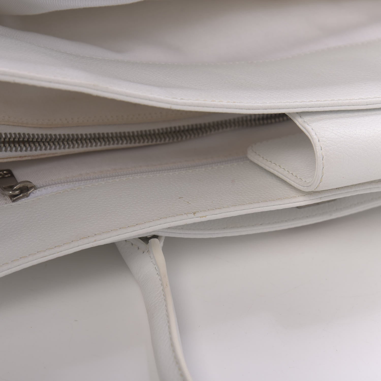 Chanel Calfskin Cerf Executive Shopper Tote White 10 of 18