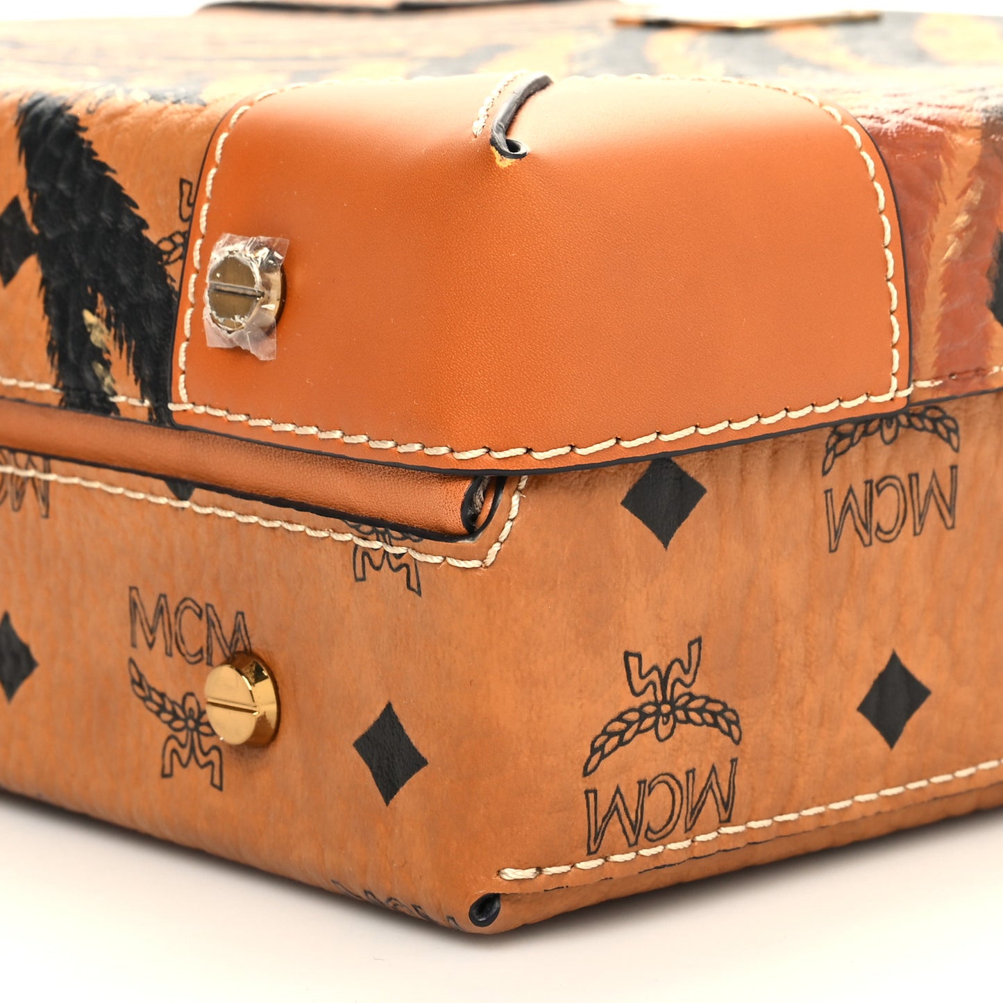 Visetos Tiger Marquage Medium Berlin Crossbody Cognac