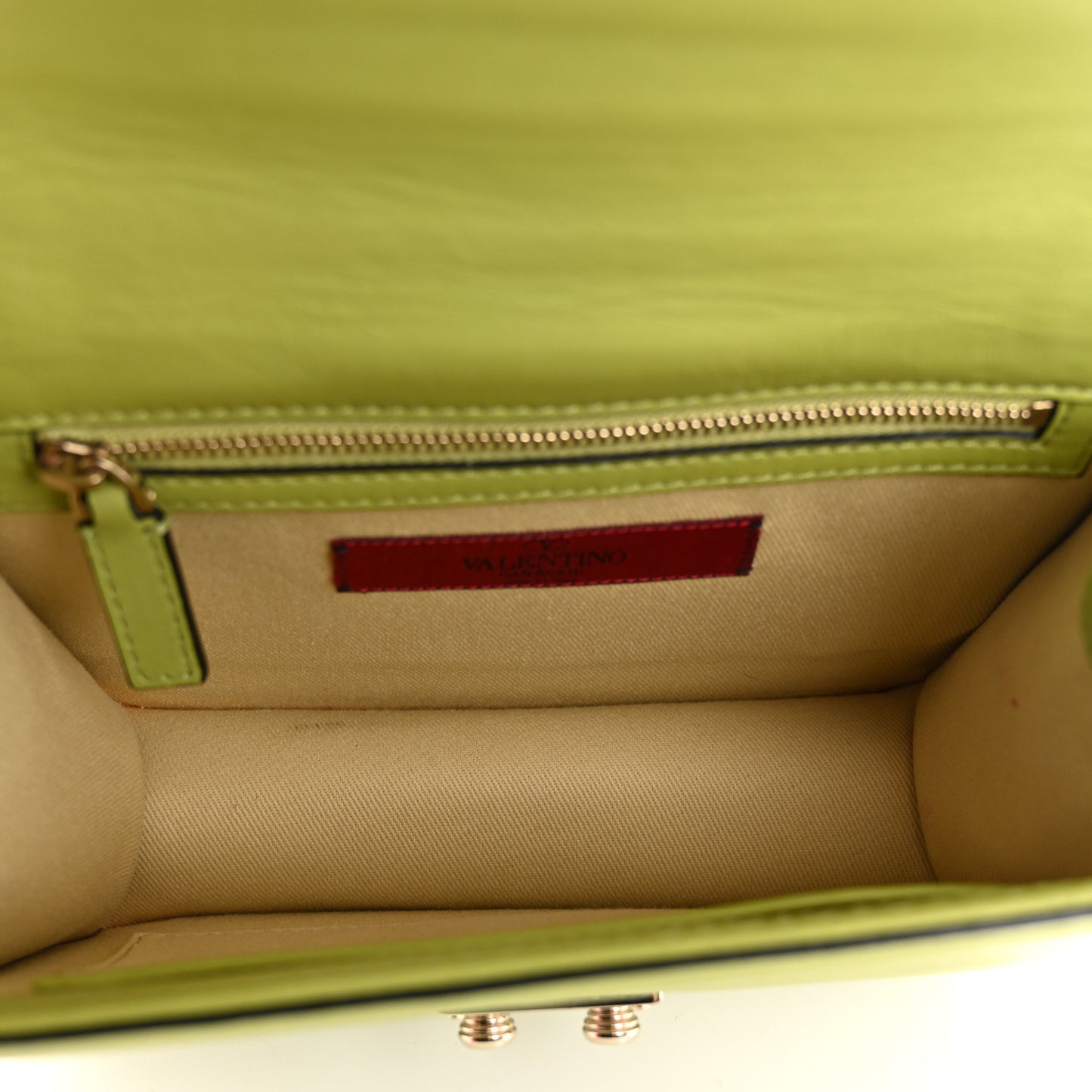 Vitello Small Glam Lock Rockstud Flap Apple