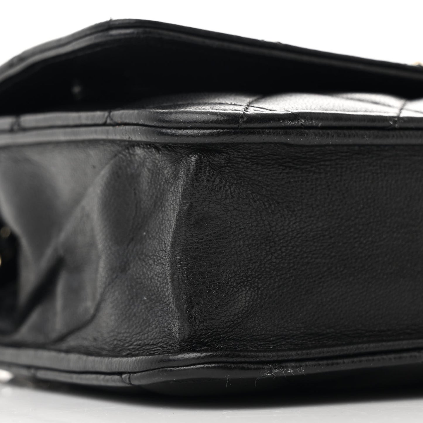 Caviar Quilted Golden Class Wallet On Chain WOC Black