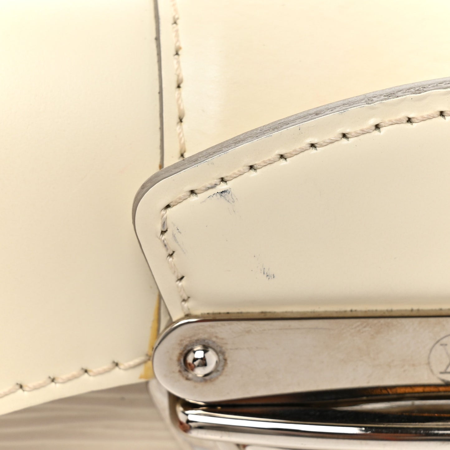 Epi Montaigne Clutch Ivory