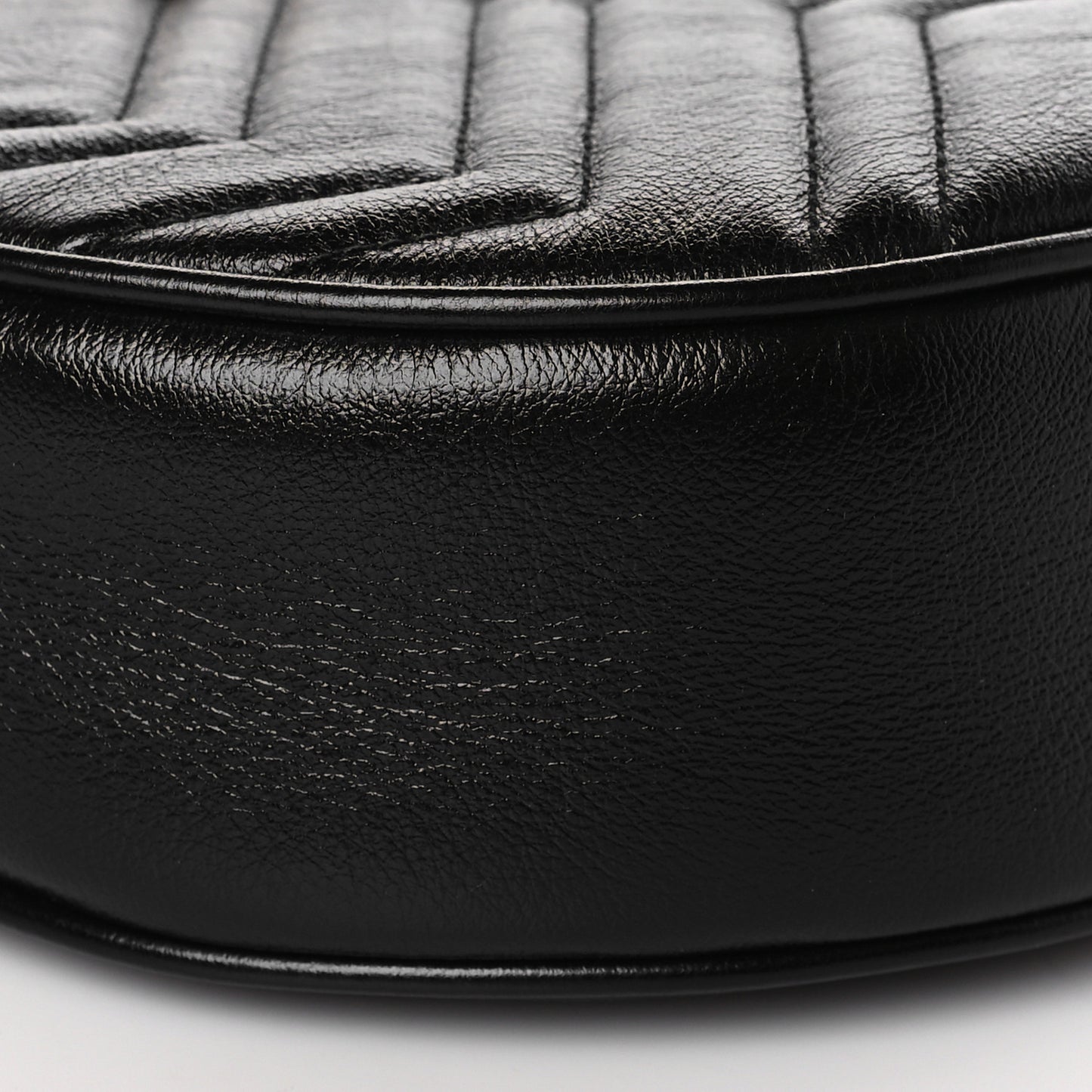 Azalea Calfskin Matelasse Heart Mini GG Marmont Round Shoulder Bag Black