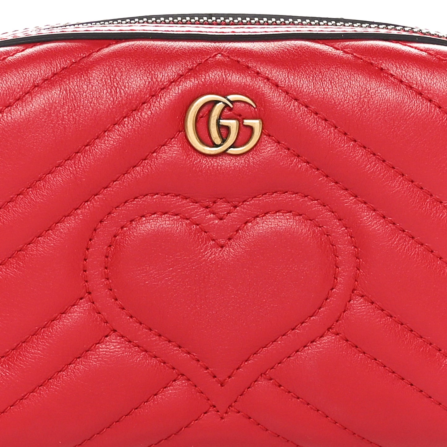 Calfskin Matelasse GG Marmont Cosmetic Case Hibiscus Red