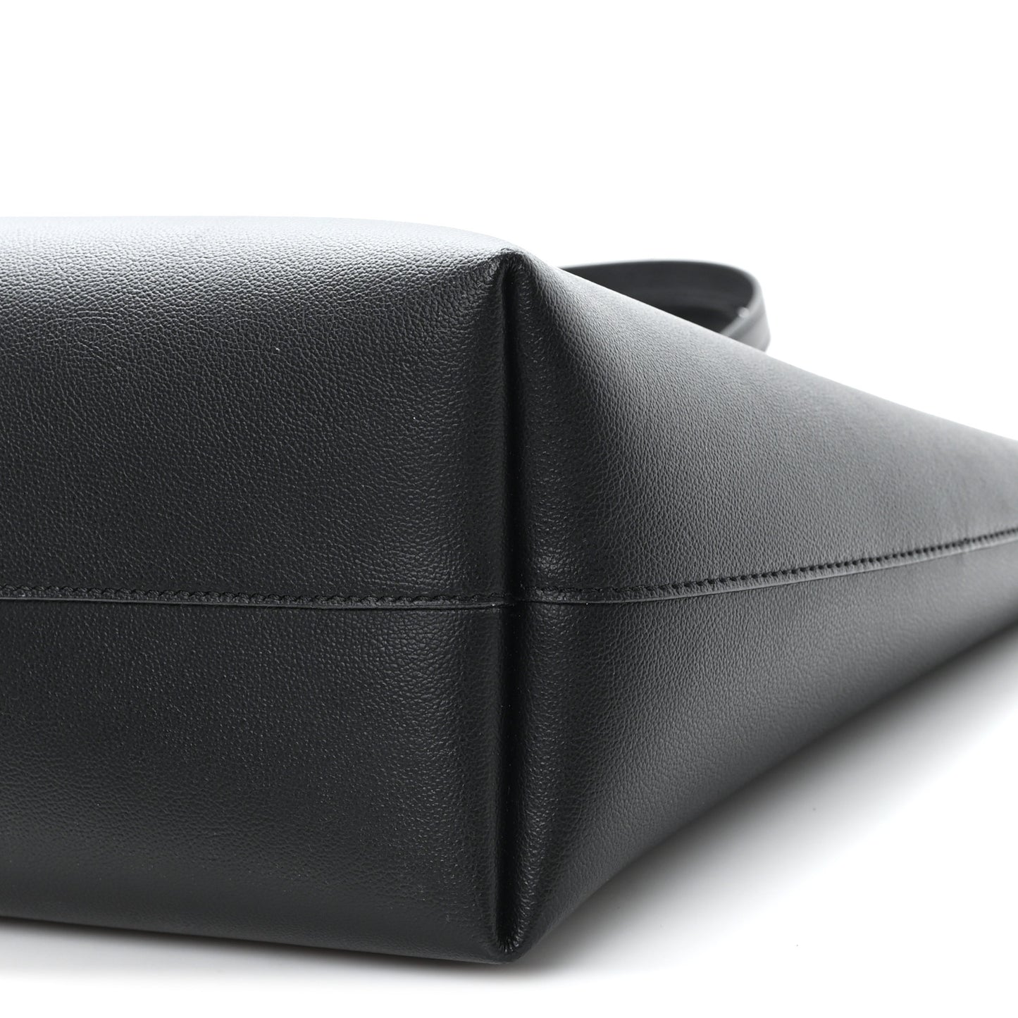 Calfskin Virtus Tote Black