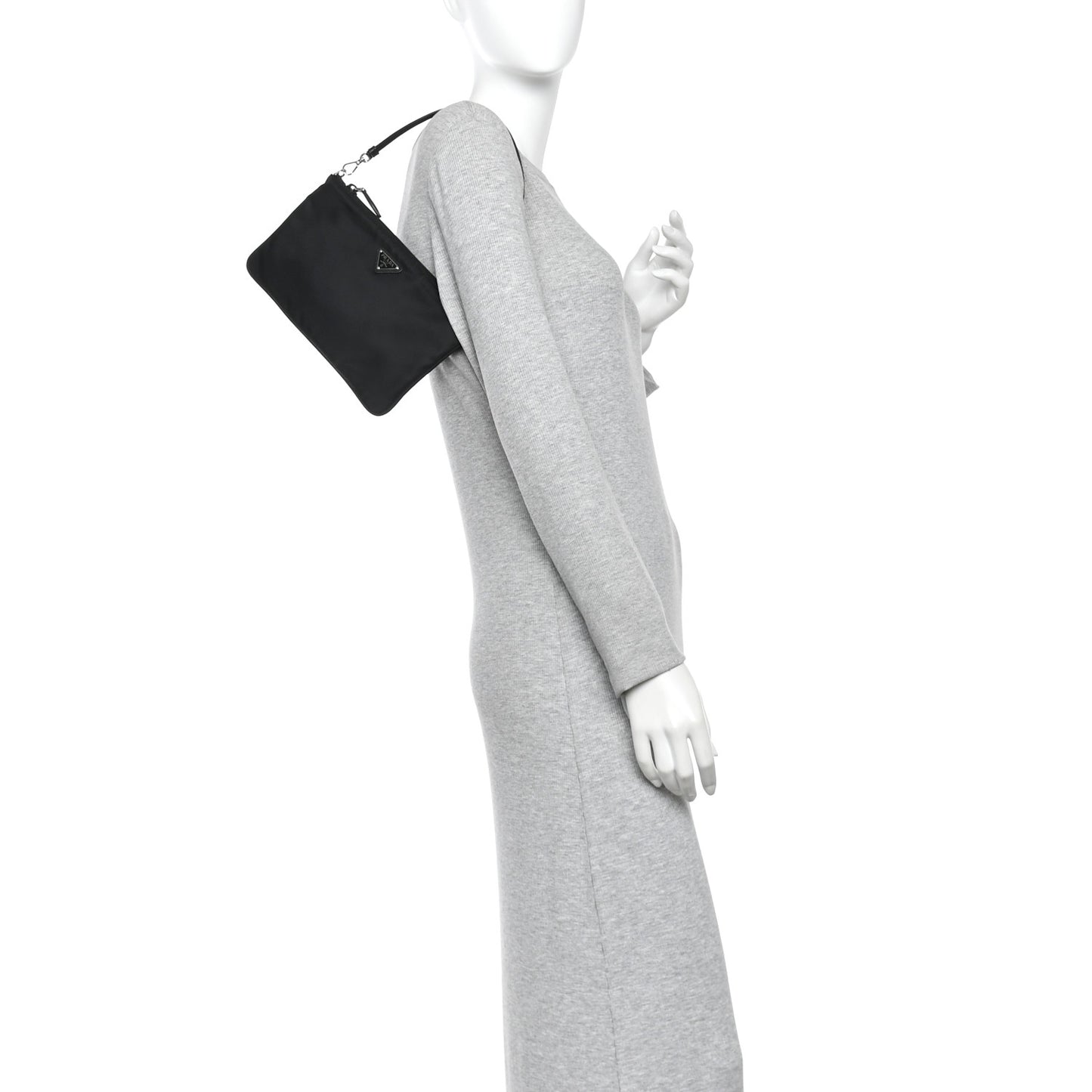 Re-Nylon Vela Pouch Black
