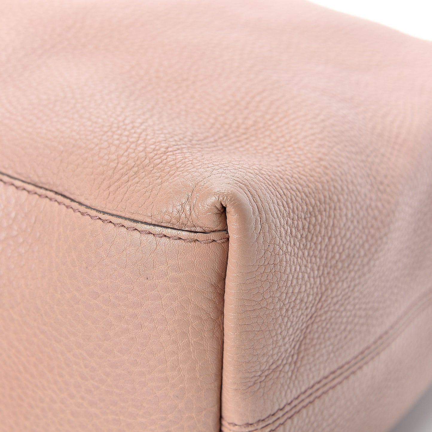 Pebbled Calfskin Medium Soho Chain Shoulder Bag Dark Cipria