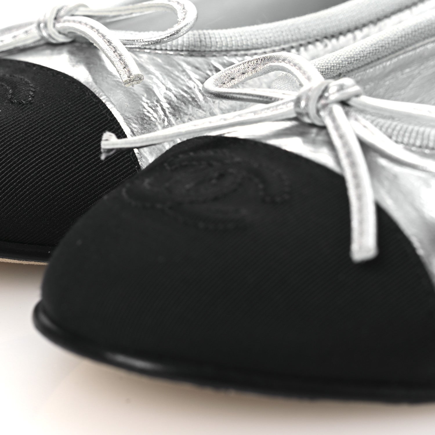 Chanel Laminated Crumpled Lambskin Grosgrain Cap Toe CC Ballerina Flats 36.5 Silver Black 11 of 12