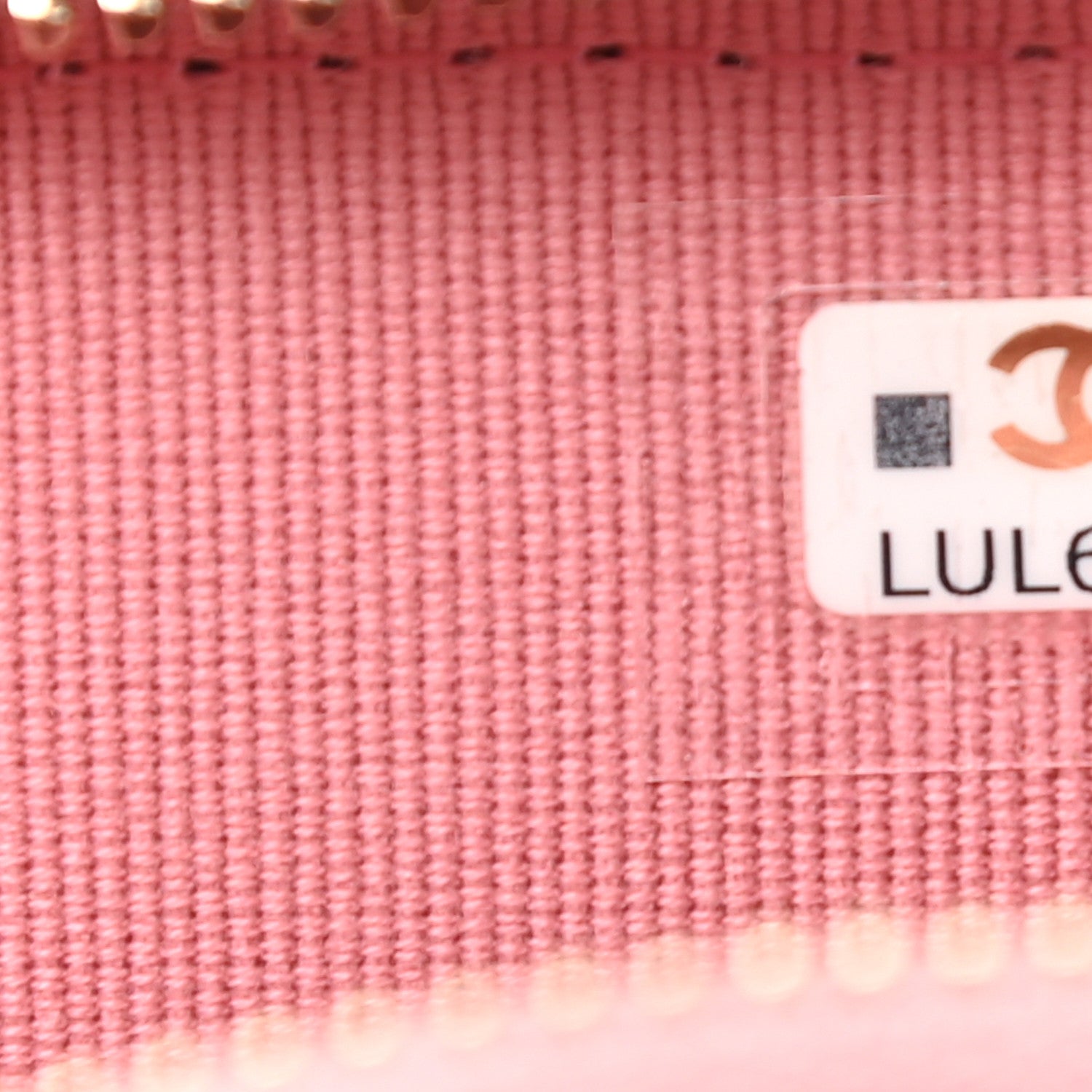 Chanel Caviar Quilted Zip Card Holder Pink 7 of 8