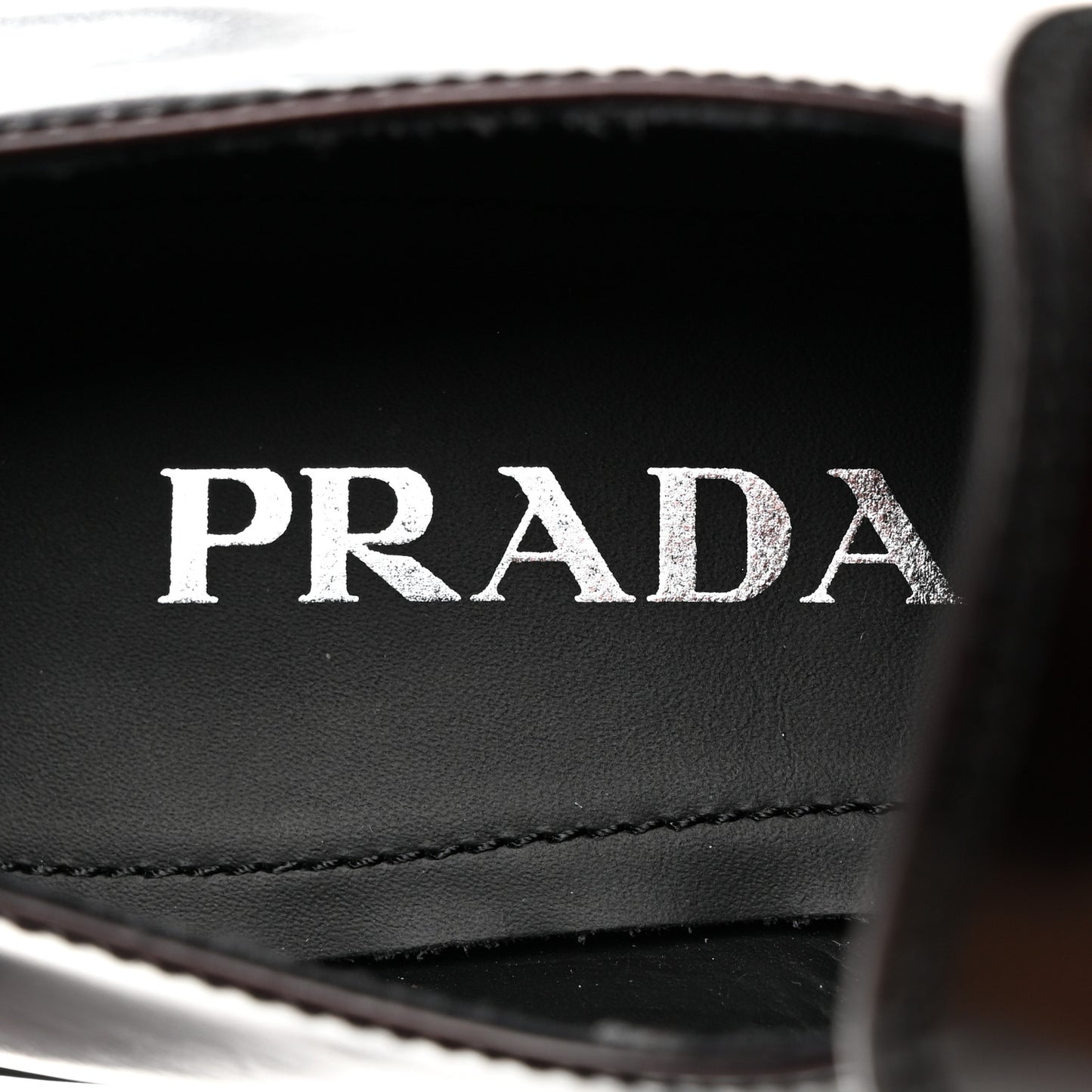 Spazzolato Metal Triangle Logo 50mm Loafers 38 Cordovan