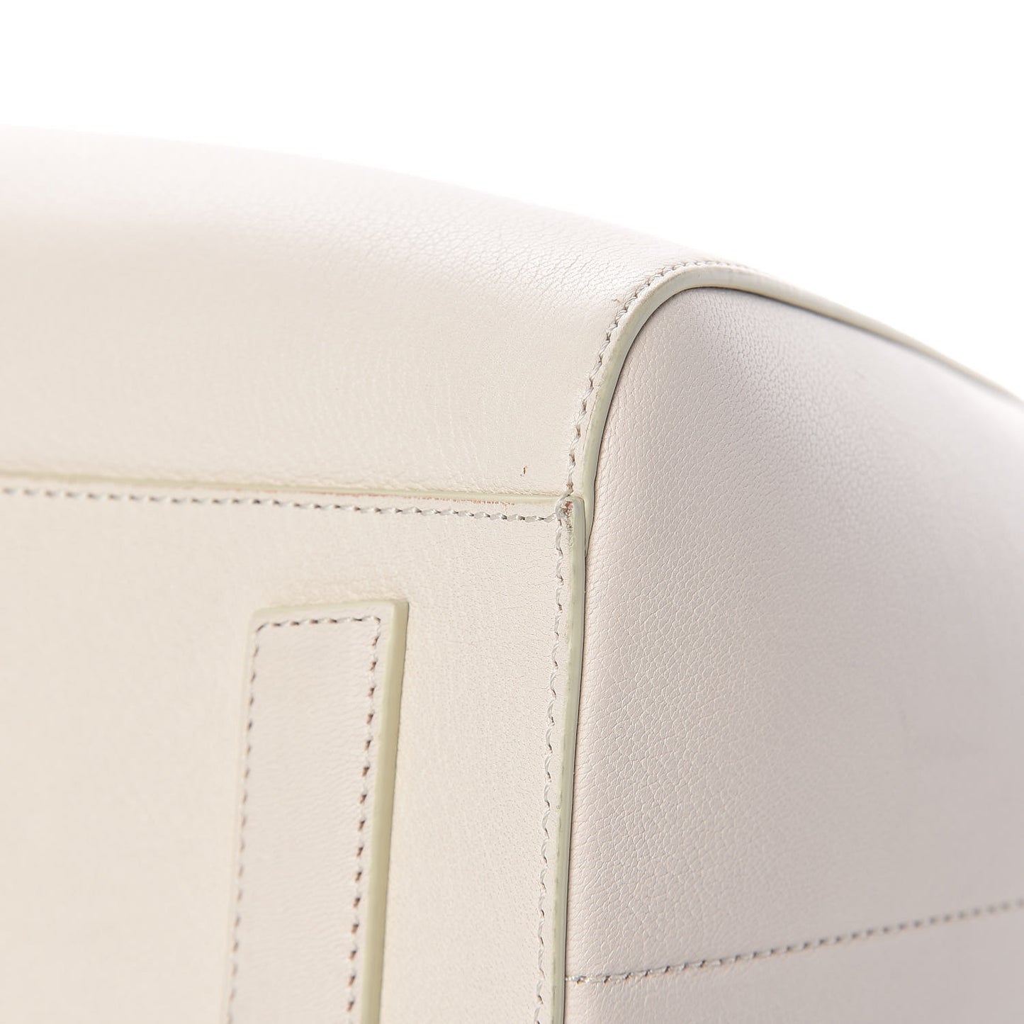 Sugar Goatskin Medium Antigona Ivory