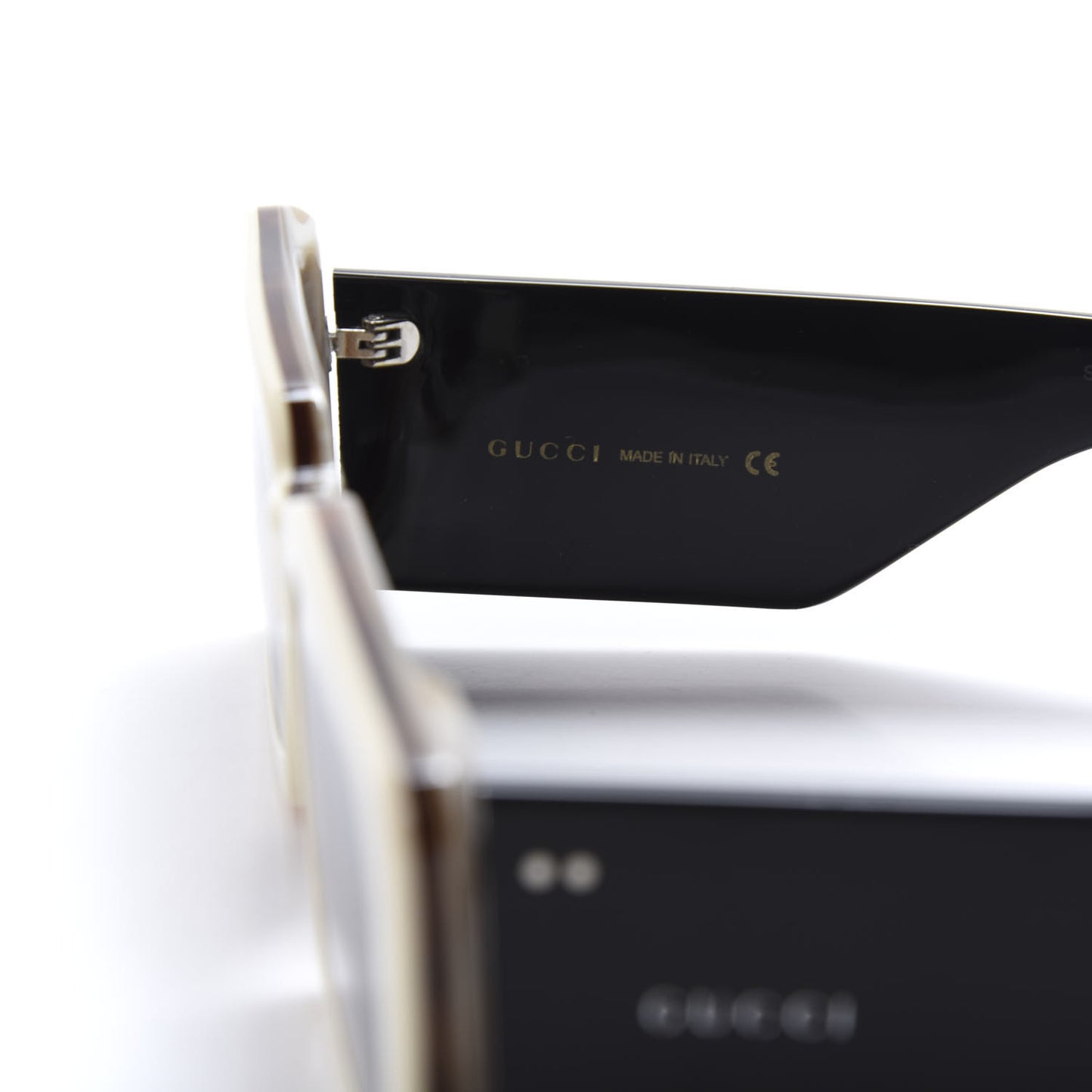 Acetate Rectangular Flap GG0543S Sunglasses White Black