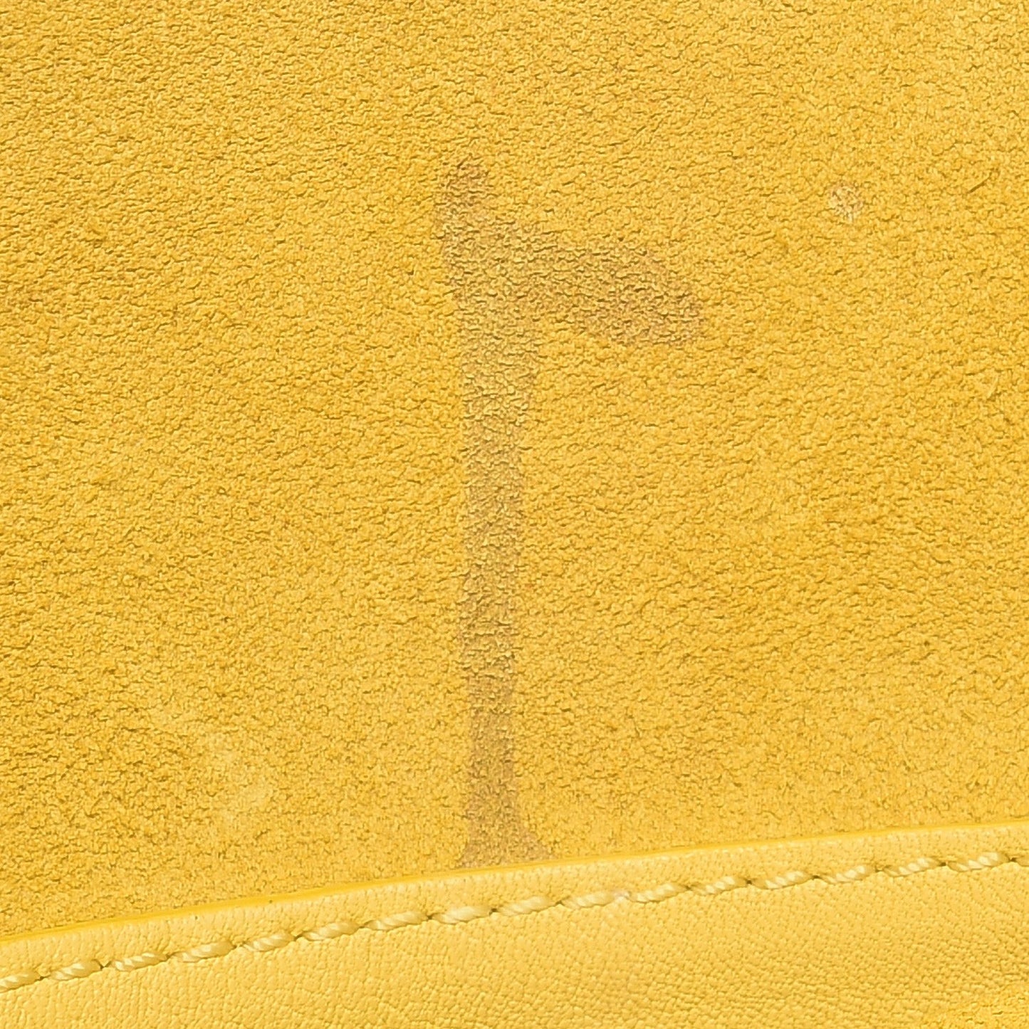 Smooth Calfskin Medium Phantom Luggage Sun Yellow