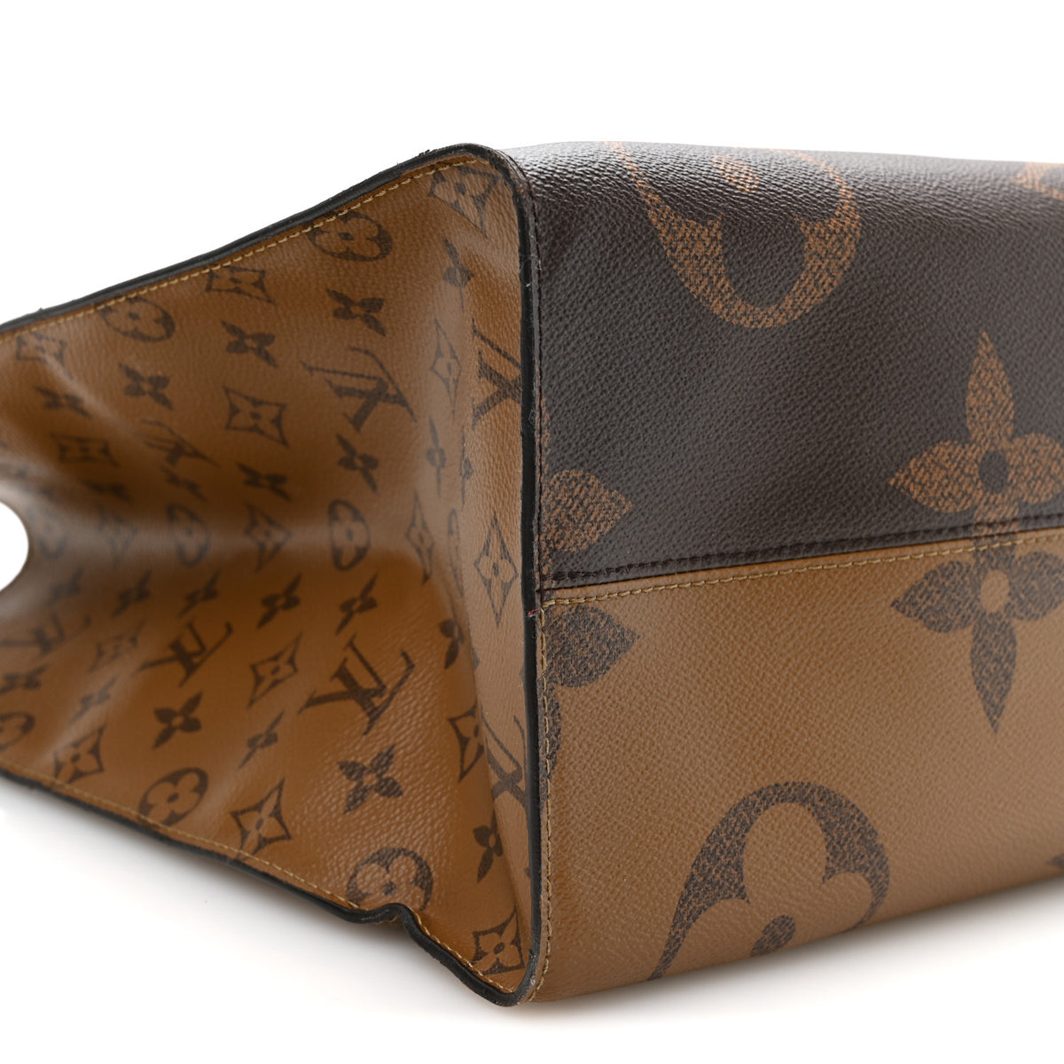 Reverse Monogram Giant Onthego GM
