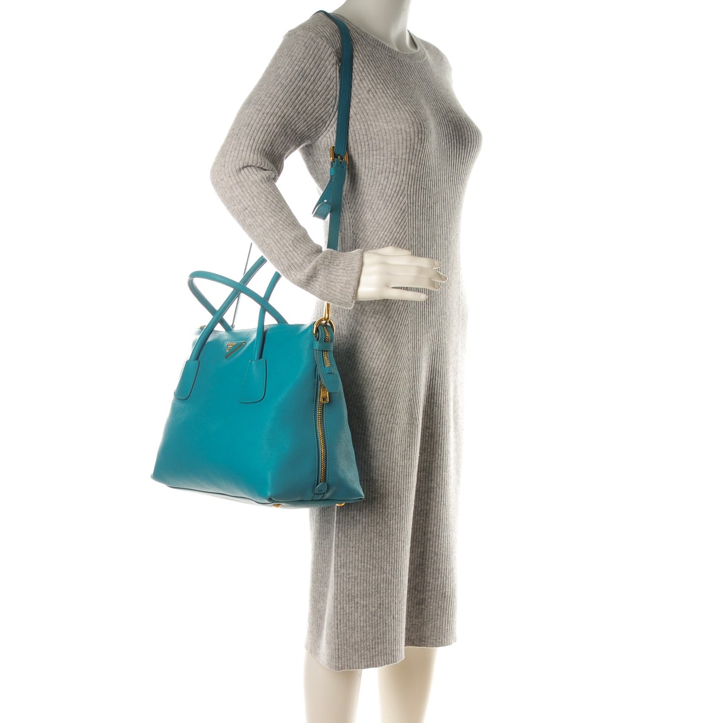 Vitello Daino Side Zip Tote Voyage