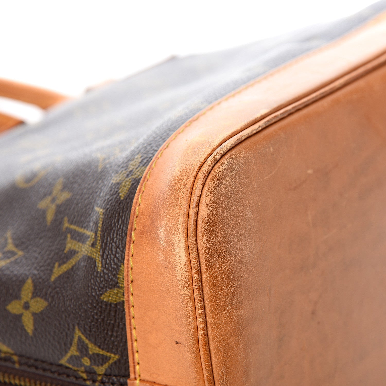 Louis Vuitton Monogram Alma PM 8 of 21
