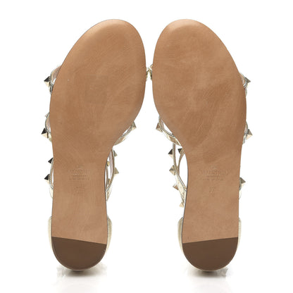 Valentino Garavani Metallic Pebbled Calfskin Patent Rockstud Ankle Strap Caged Flat Sandals 37 Platino 5 of 9
