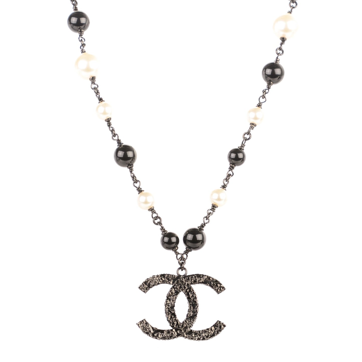 Ruthenium Pearl Beaded CC Short Necklace Black