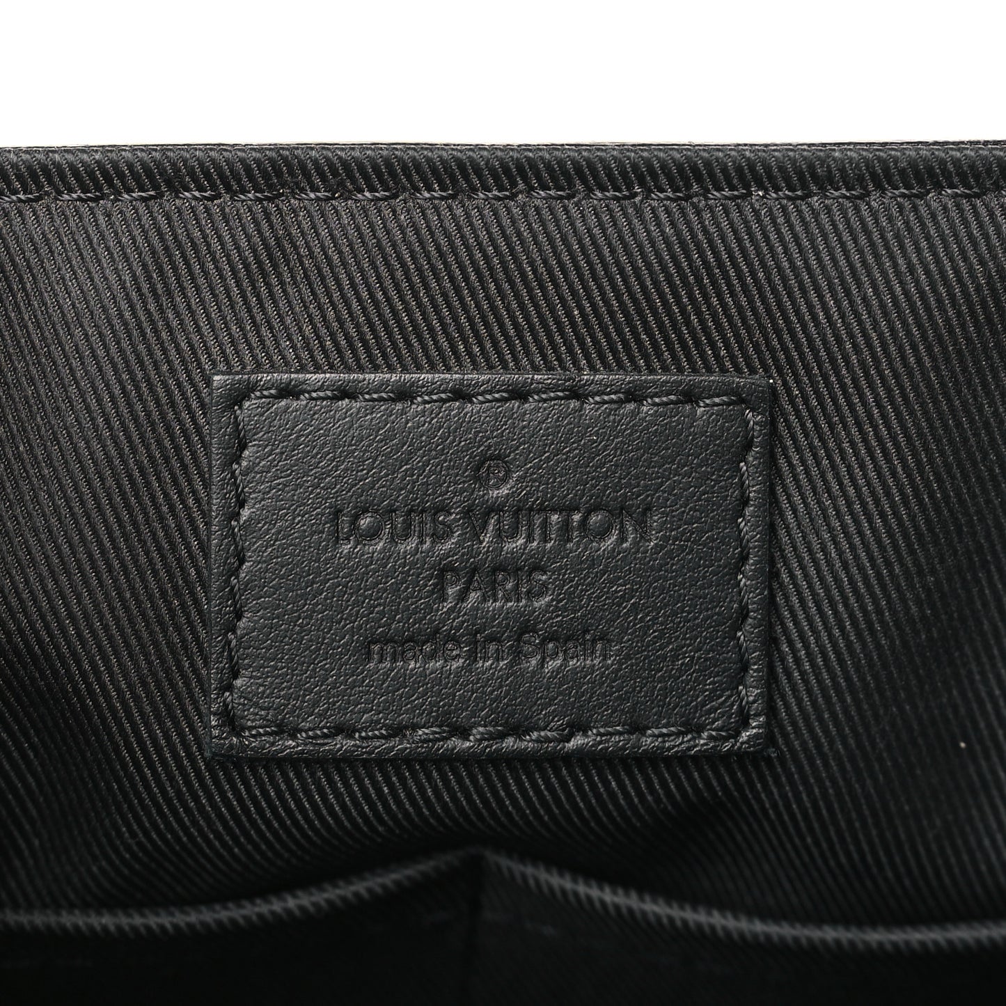 Calfskin Aerogram Messenger Black