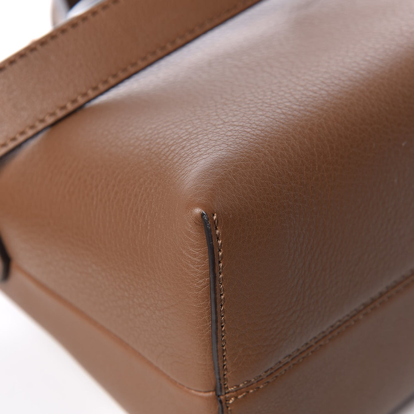 Vitello Dolce Croc Tail Medium By The Way Boston Bag Foresta Marrone