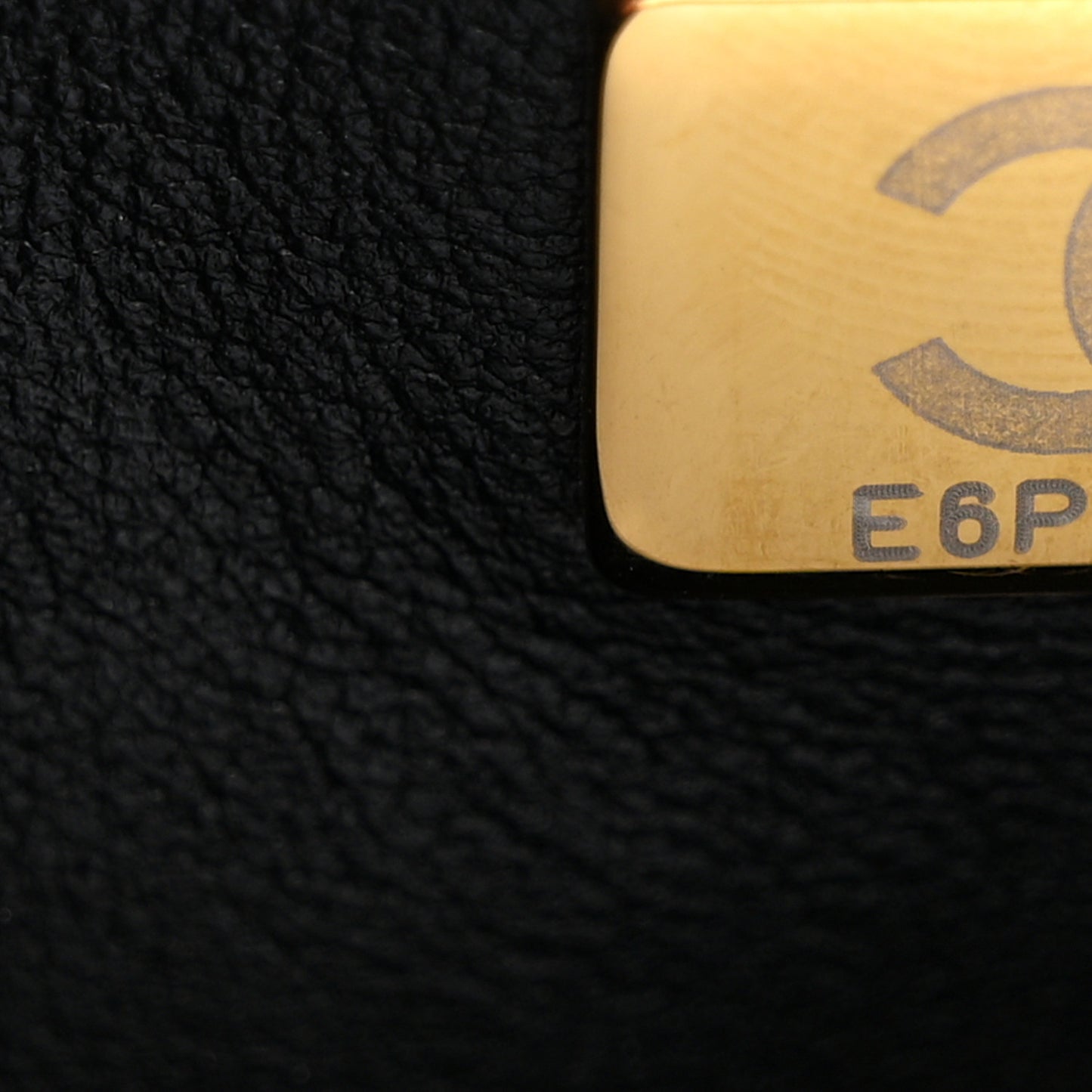 Lambskin Quilted CC Pocket Clutch With Chain Black