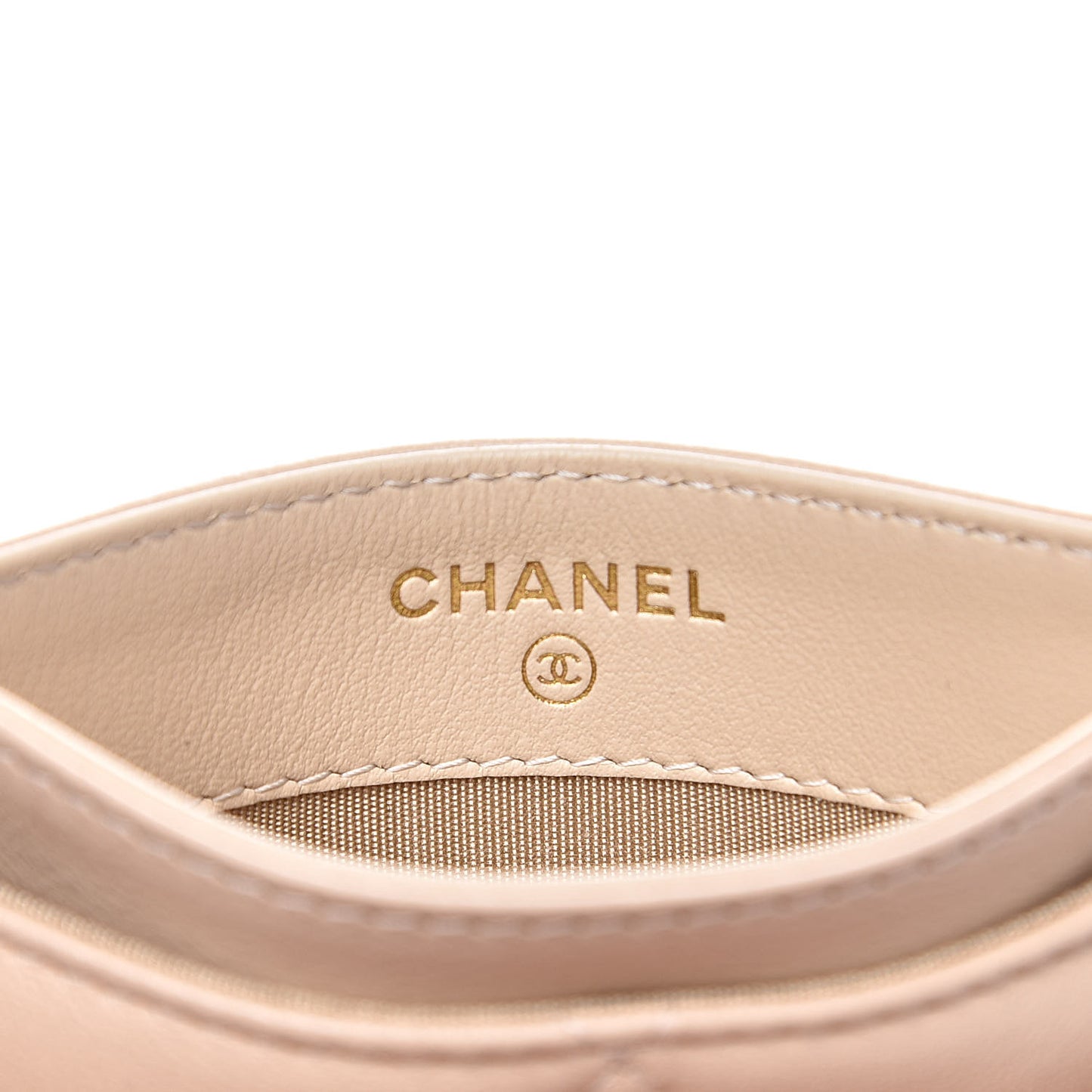 Shiny Goatskin Quilted Chanel 19 Card Holder Beige