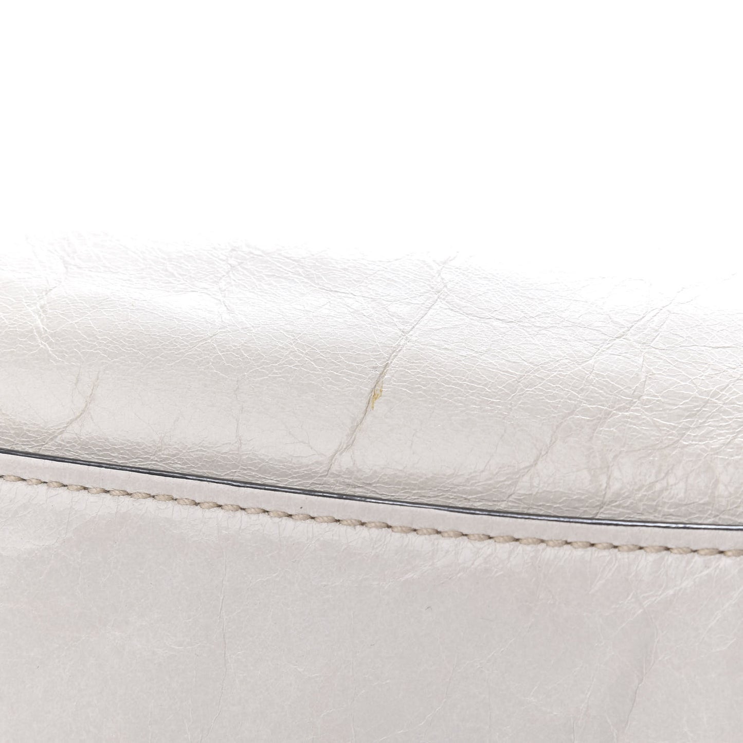 Vitello Shine Zip Tote Talco