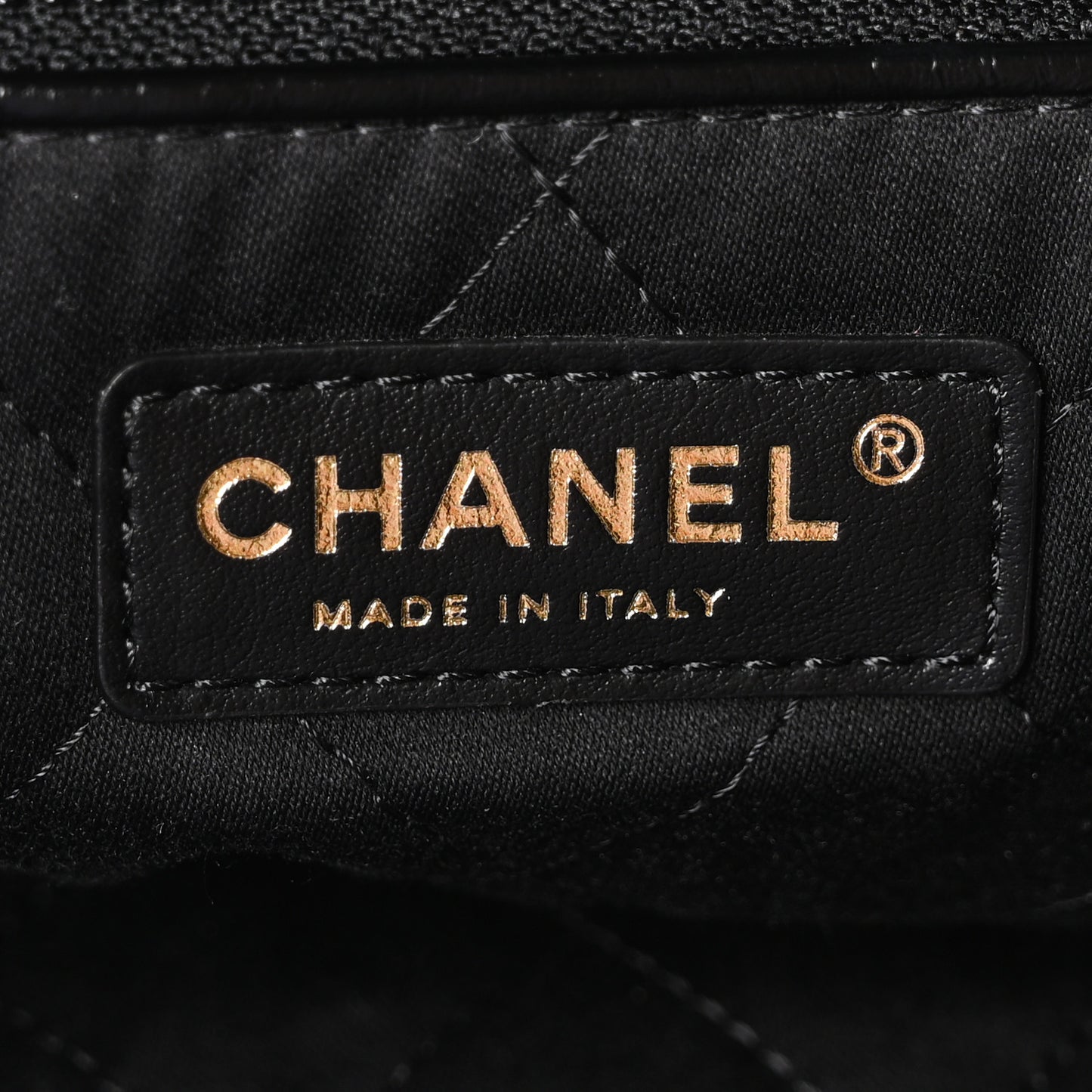 Shiny Calfskin Quilted Chanel 22 Black