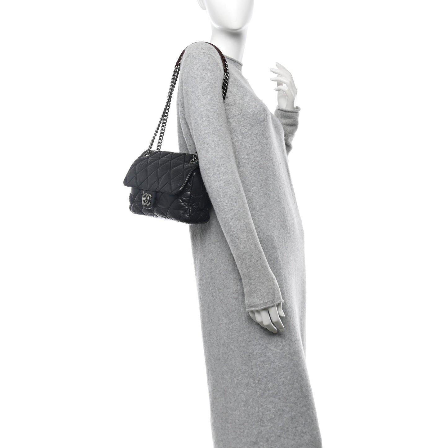 Aged Calfskin Medium New Portobello Flap Black