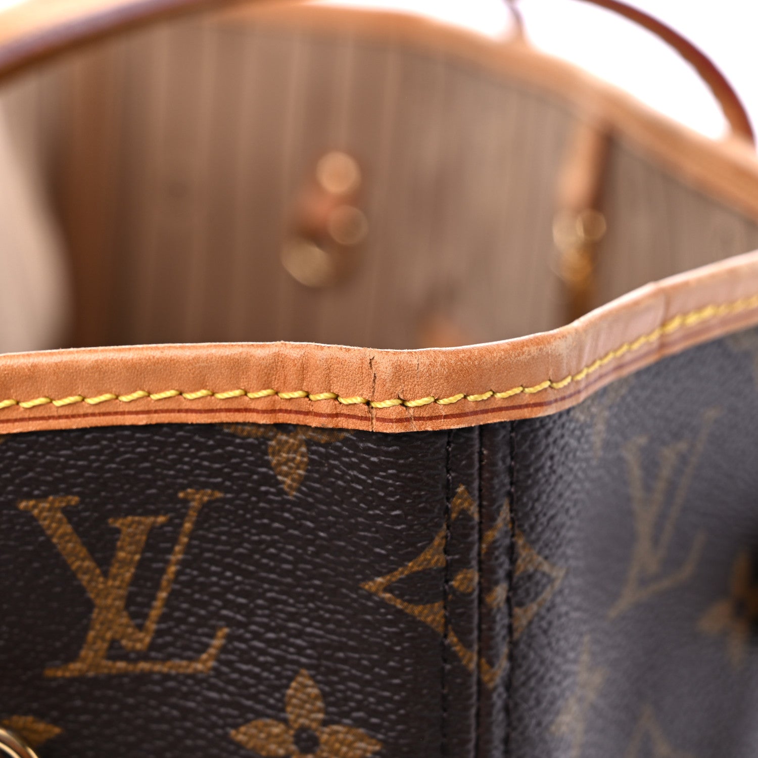 Louis Vuitton Monogram Neverfull MM 17 of 18