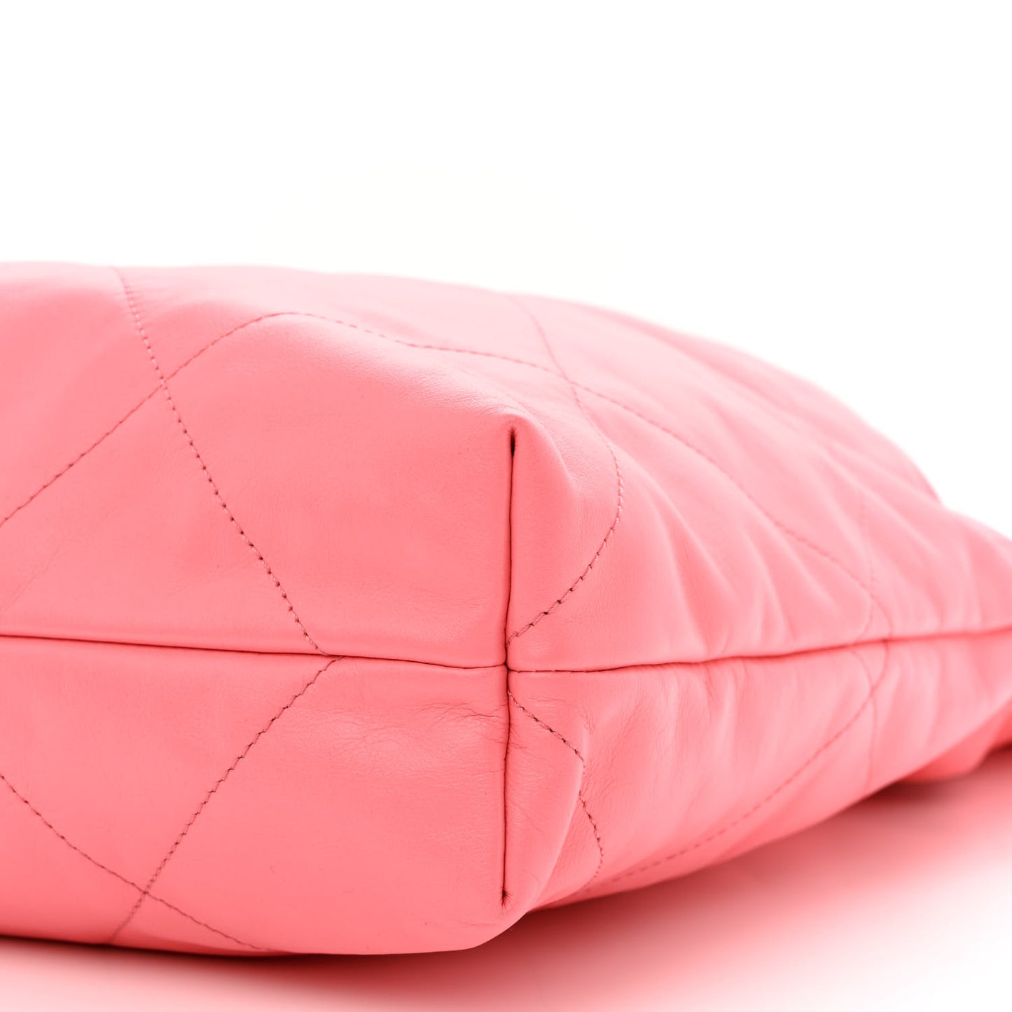 Shiny Calfskin Quilted Chanel 22 Pink