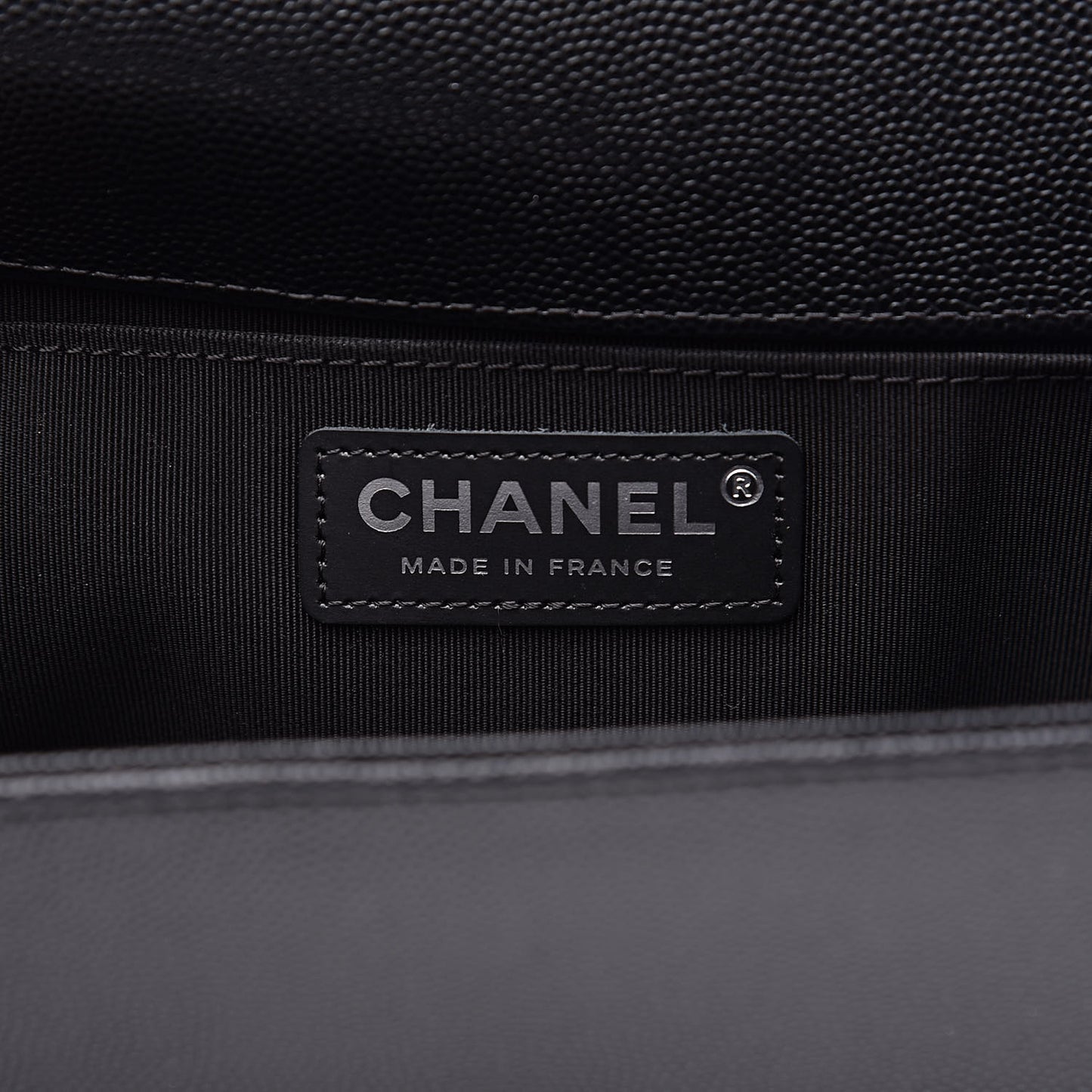 Caviar Quilted Medium Boy Flap Black