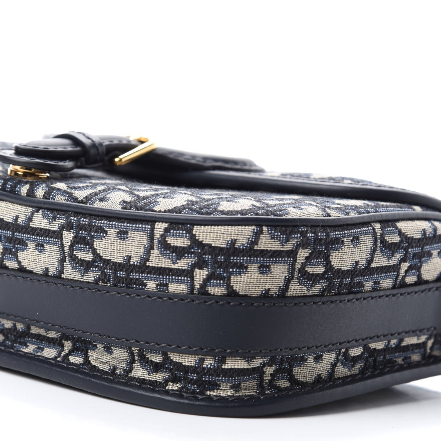 Oblique Medium Bobby Flap Blue