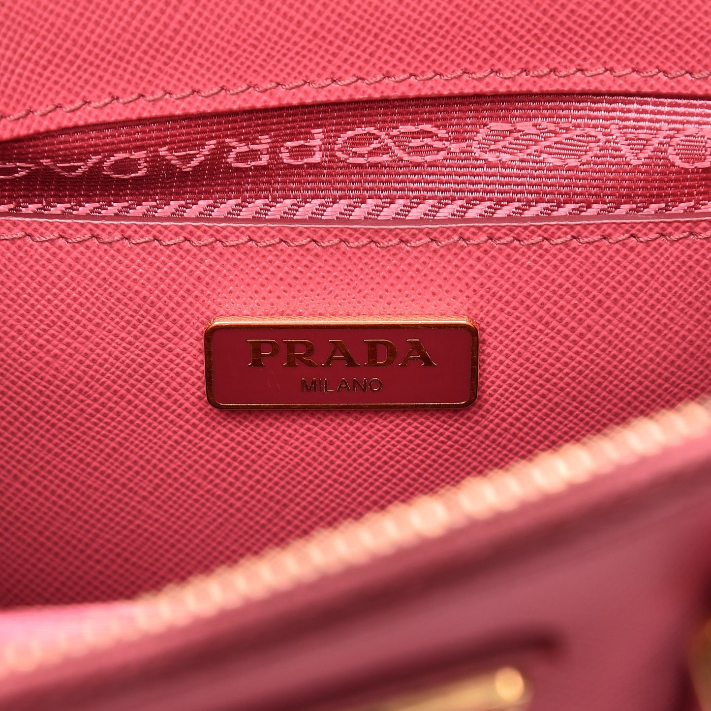 Saffiano Lux Micro Galleria Double Zip Tote Peonia