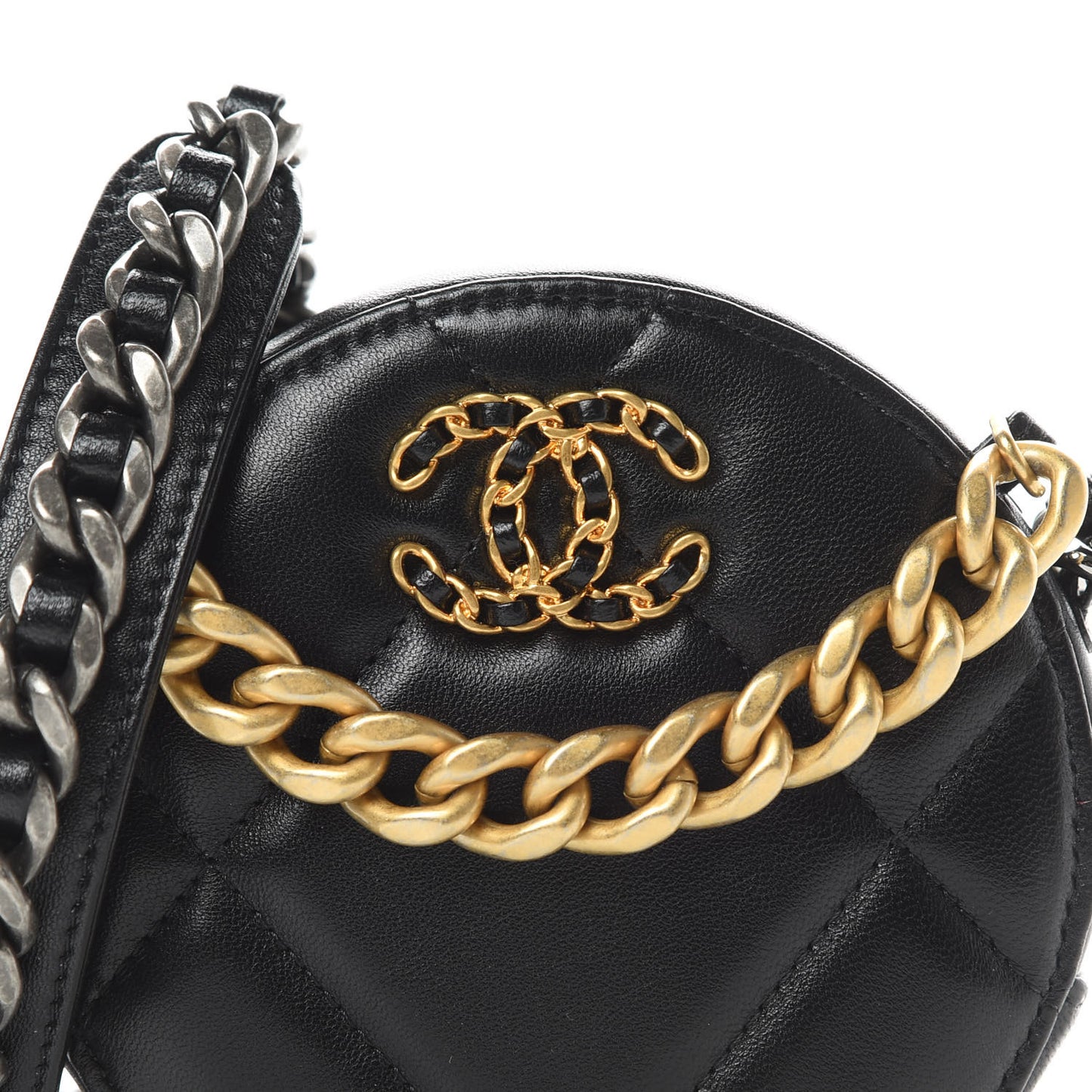 Lambskin Quilted 19 Round Clutch With Chain Black