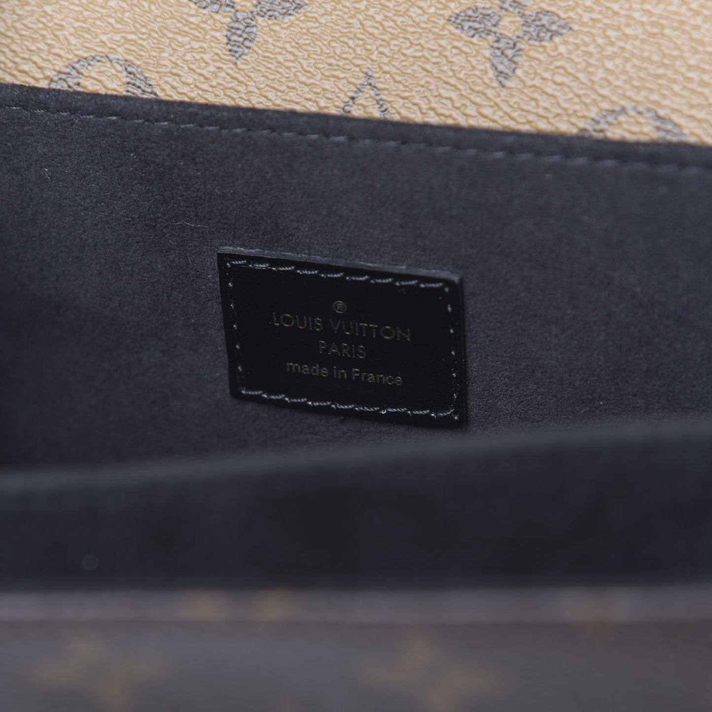 Reverse Monogram Pochette Metis