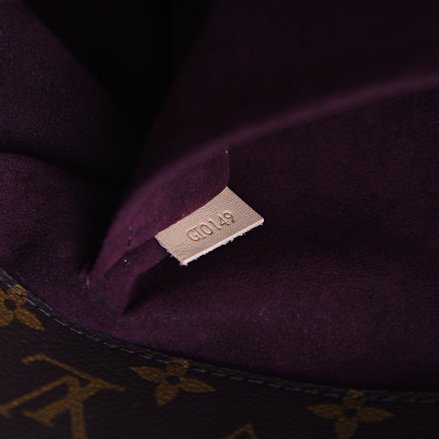 Louis Vuitton Monogram Montaigne GM 6 of 9