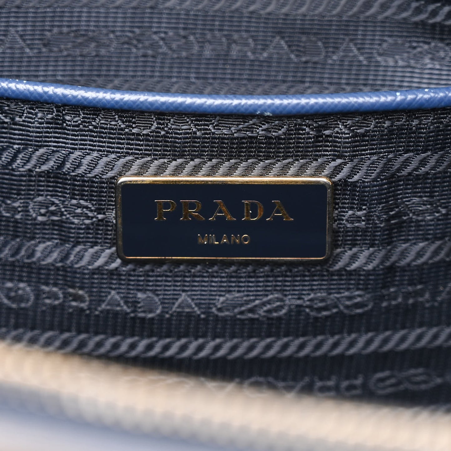 Saffiano Lux Large Galleria Double Zip Tote Bluette