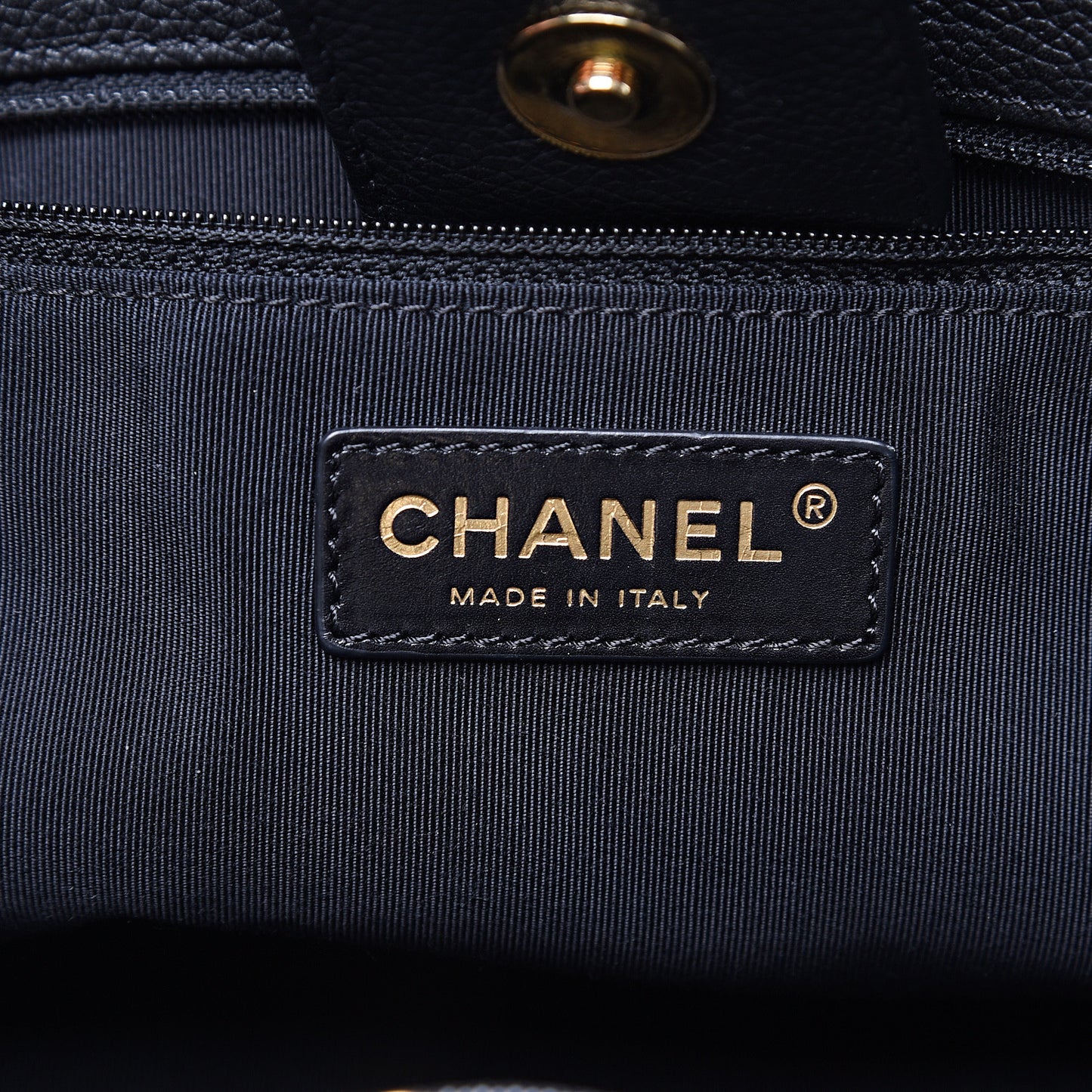 Calfskin Small Cerf Executive Shopper Tote Black