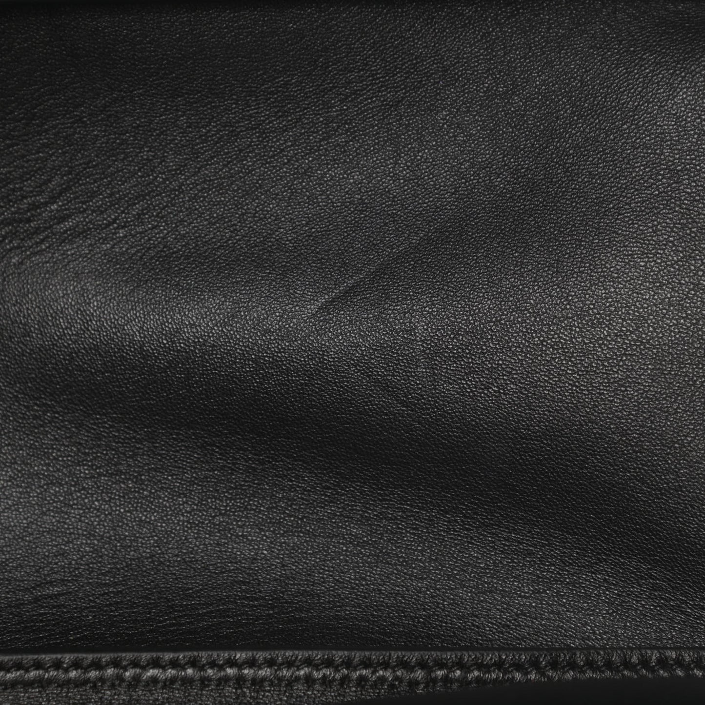 Vitello Daino Soft Large Dynamique Tote Black